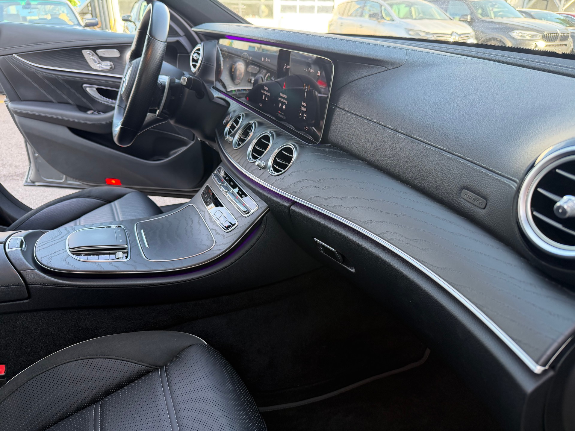 MERCEDES-BENZ AMG E 53 4Matic+ Speedshift 9G-TCT-image-16