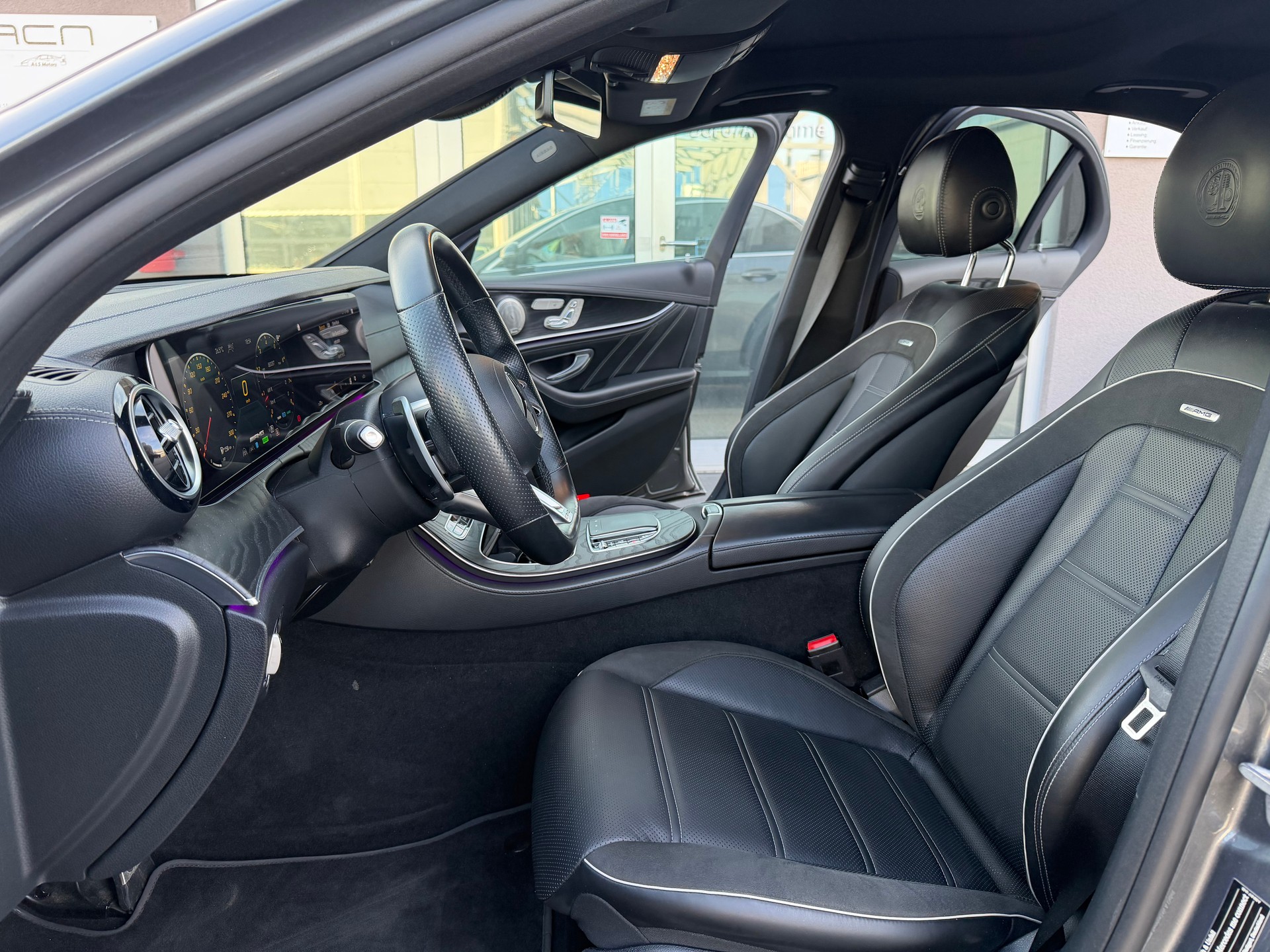 MERCEDES-BENZ AMG E 53 4Matic+ Speedshift 9G-TCT-image-9