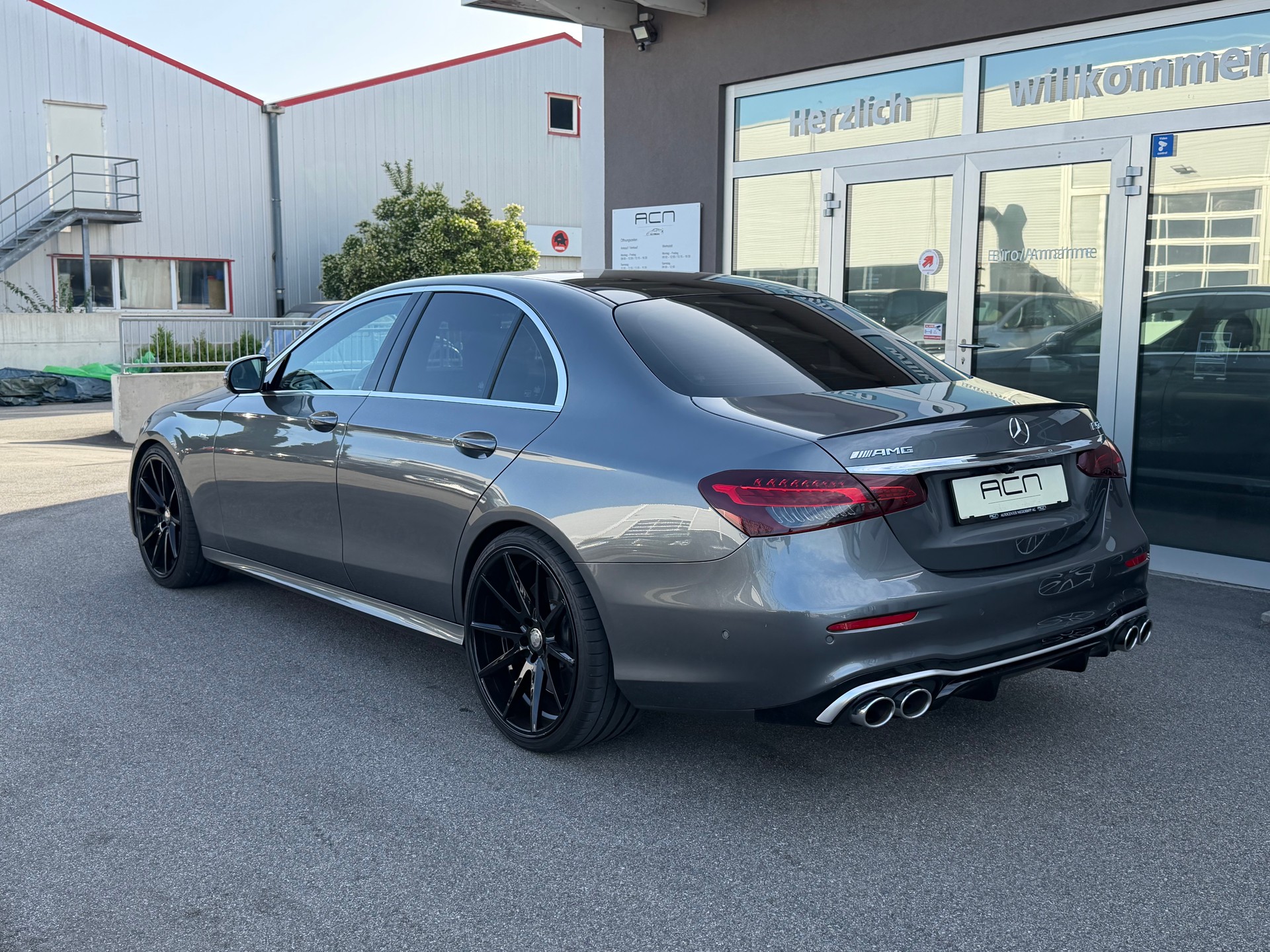 MERCEDES-BENZ AMG E 53 4Matic+ Speedshift 9G-TCT-image-4