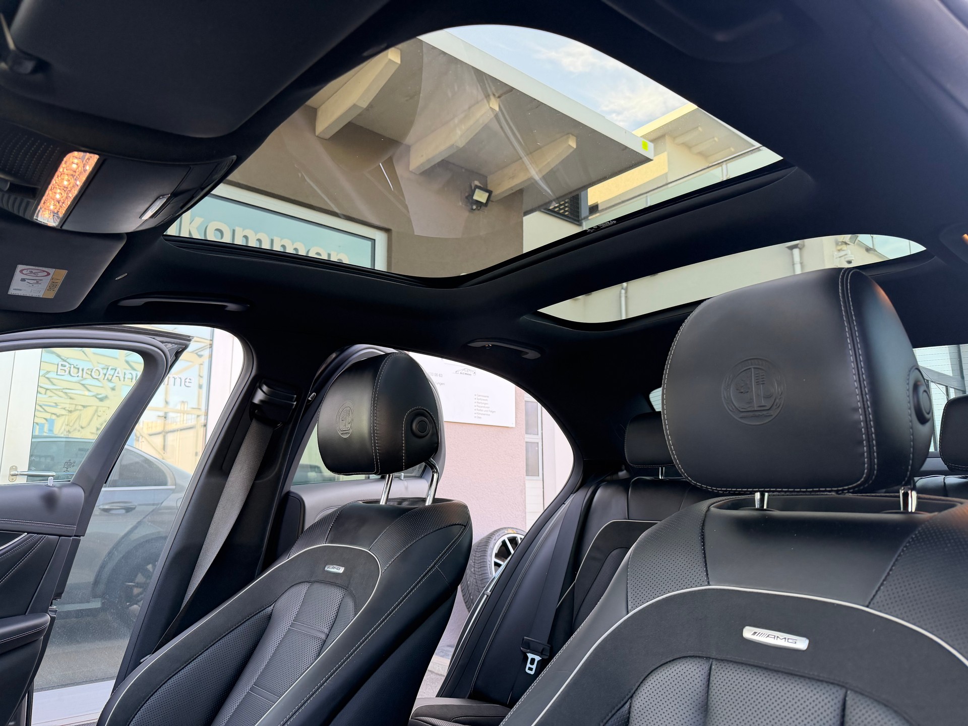 MERCEDES-BENZ AMG E 53 4Matic+ Speedshift 9G-TCT-image-10