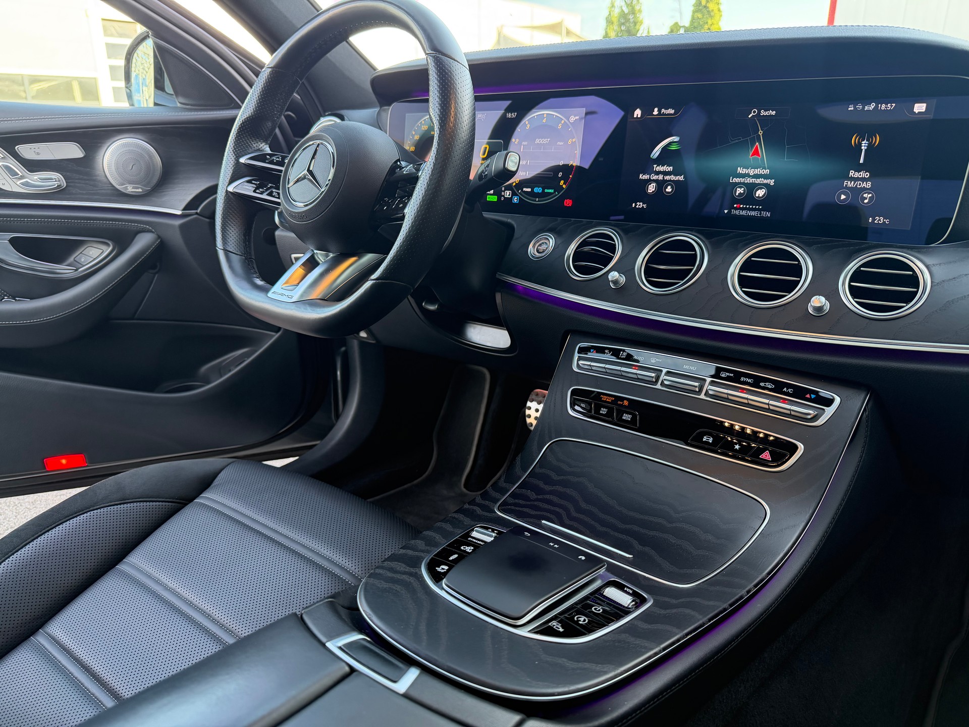 MERCEDES-BENZ AMG E 53 4Matic+ Speedshift 9G-TCT-image-15