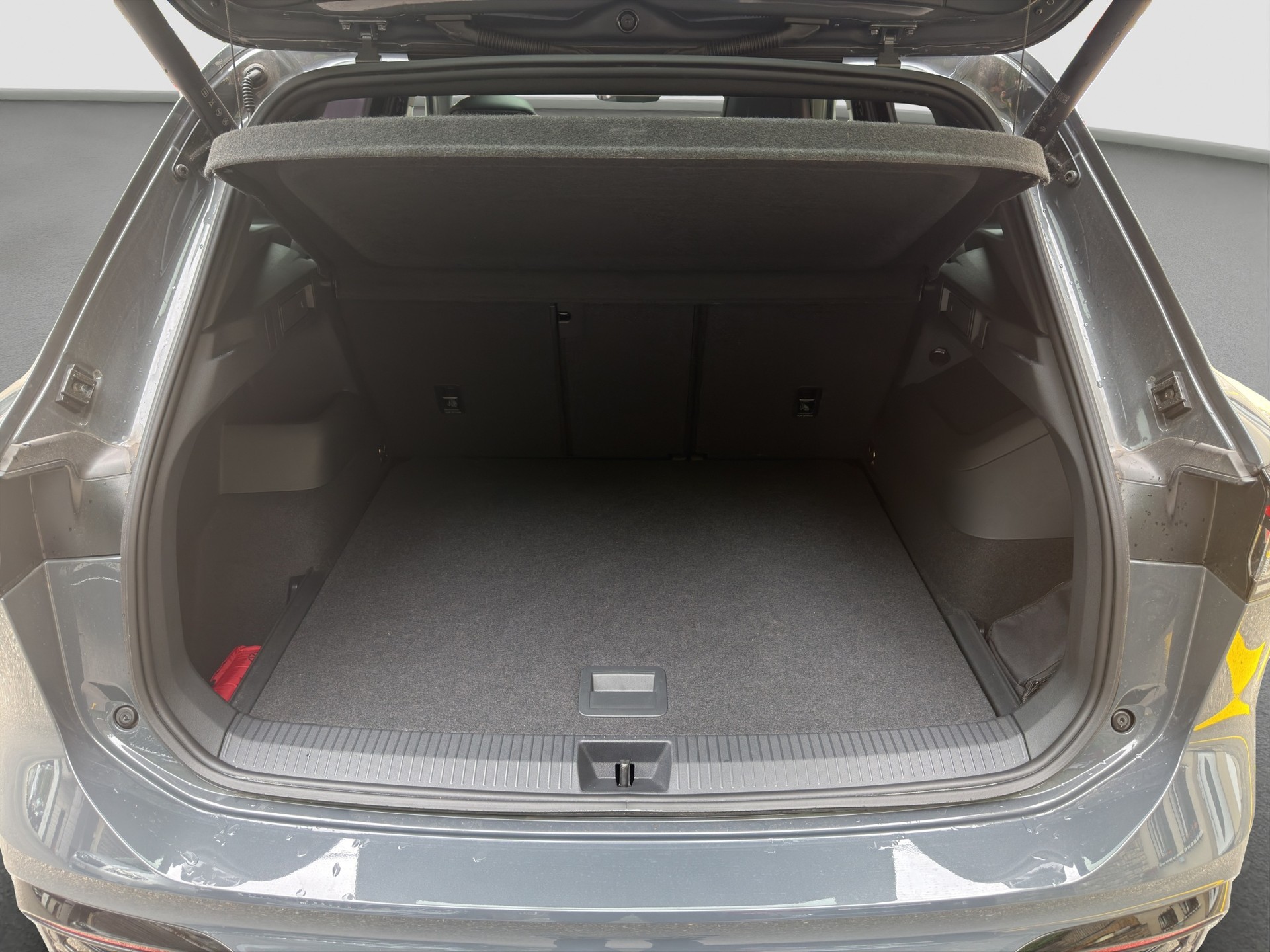 VW Tiguan 2.0 TDI SCR R-Line 4Motion DSG-image-14