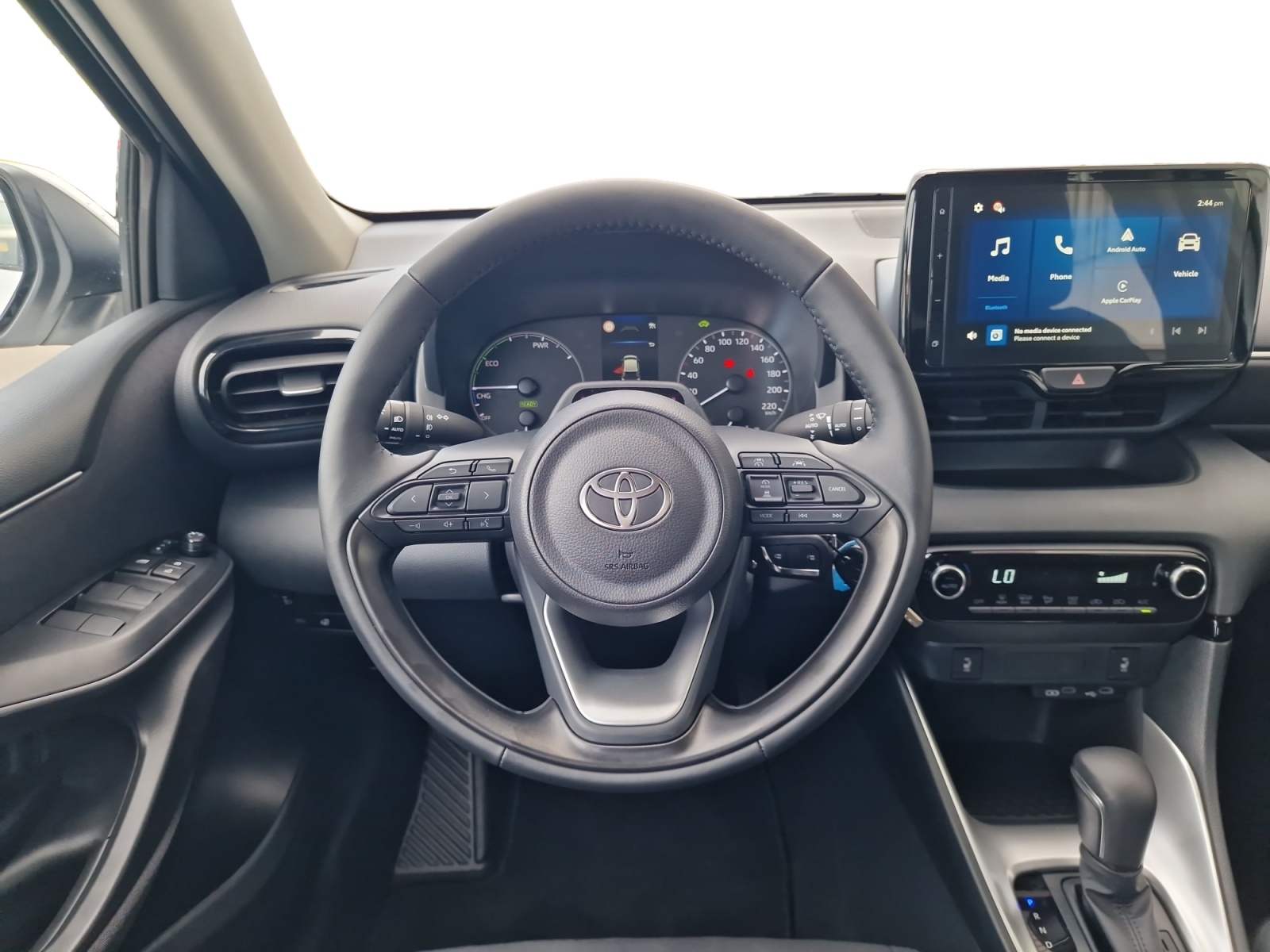 TOYOTA Yaris 1.5 Active Drive e-CVT-image-11