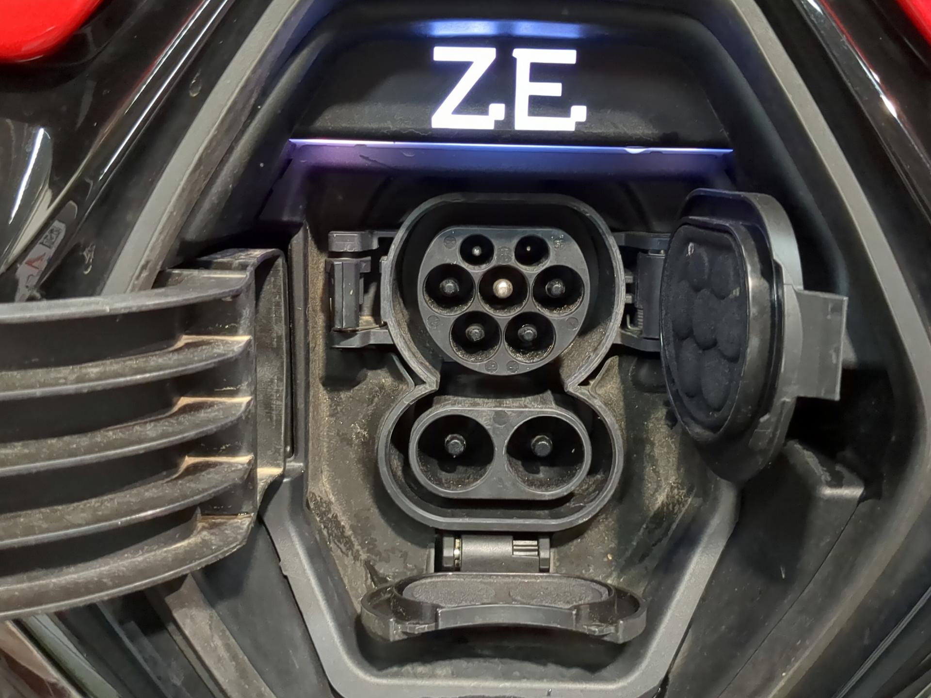 RENAULT Zoe Riviera R135 (incl. Batterie)-image-20