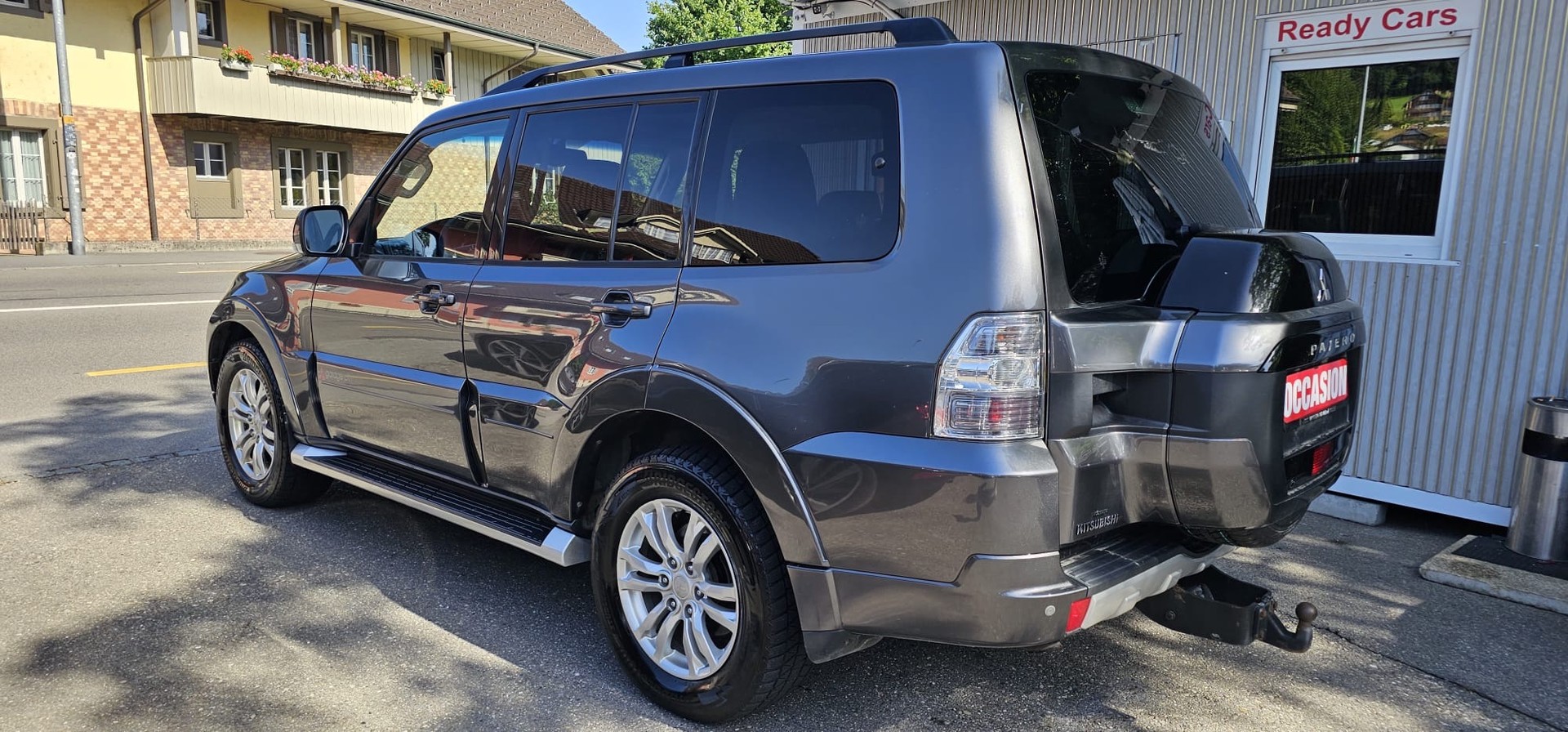 MITSUBISHI Pajero 3.2 DI-D Style Automatic-image-5
