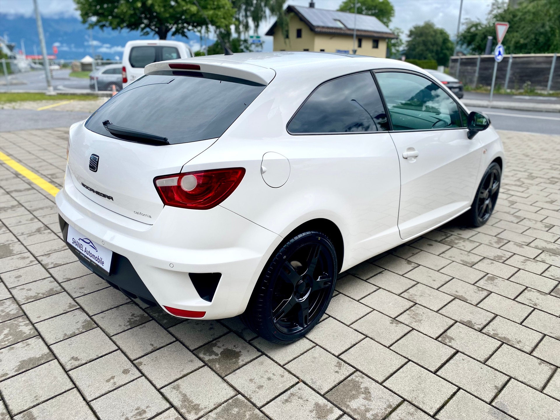 SEAT Ibiza SC 1.4 TSI Cupra DSG-image-3