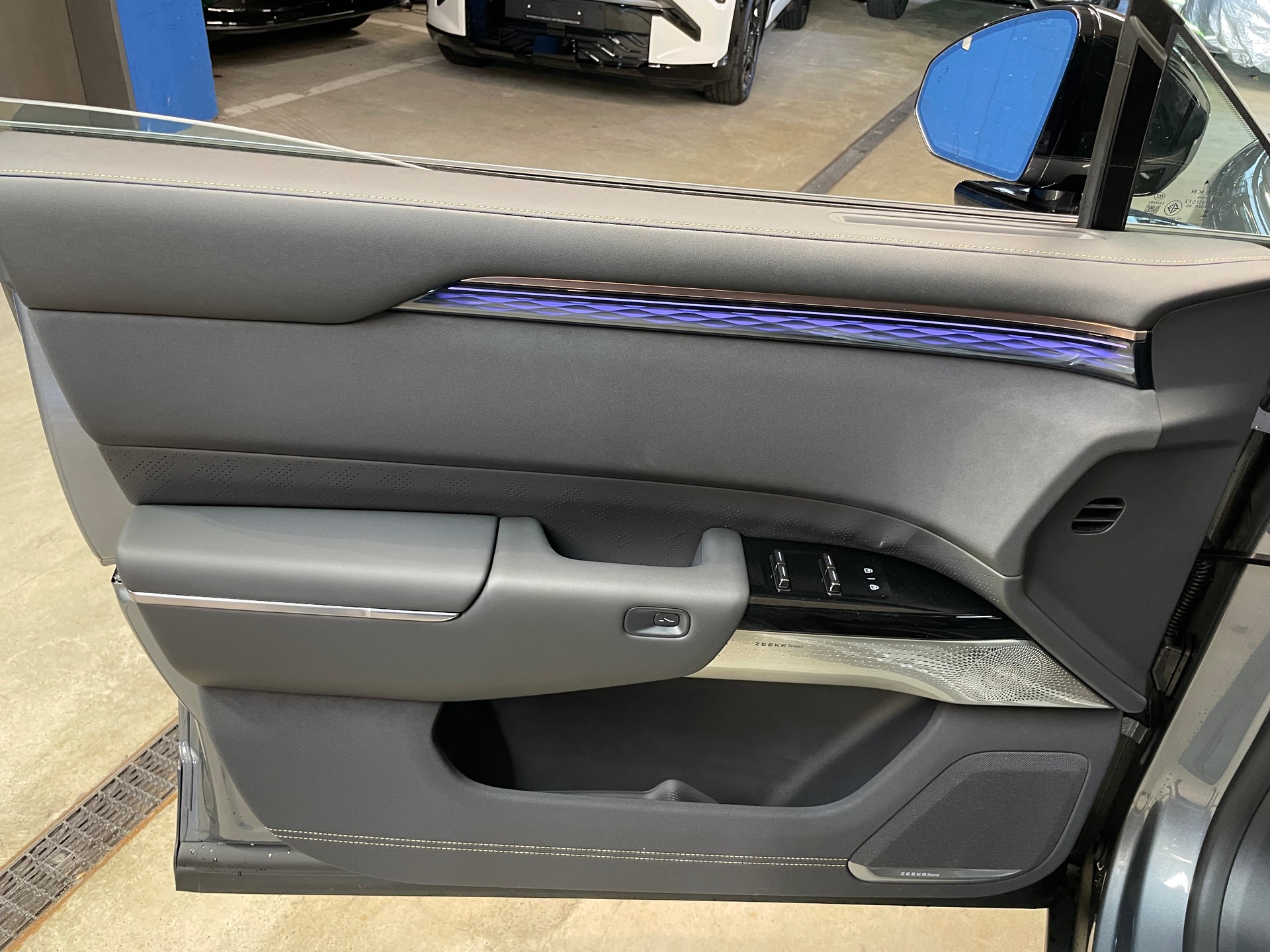 ZEEKR ZEEKR 7X 100kWh Privilege AWD mit Comfort und Cockpitpaket, AHK, Modell 2026-image-7