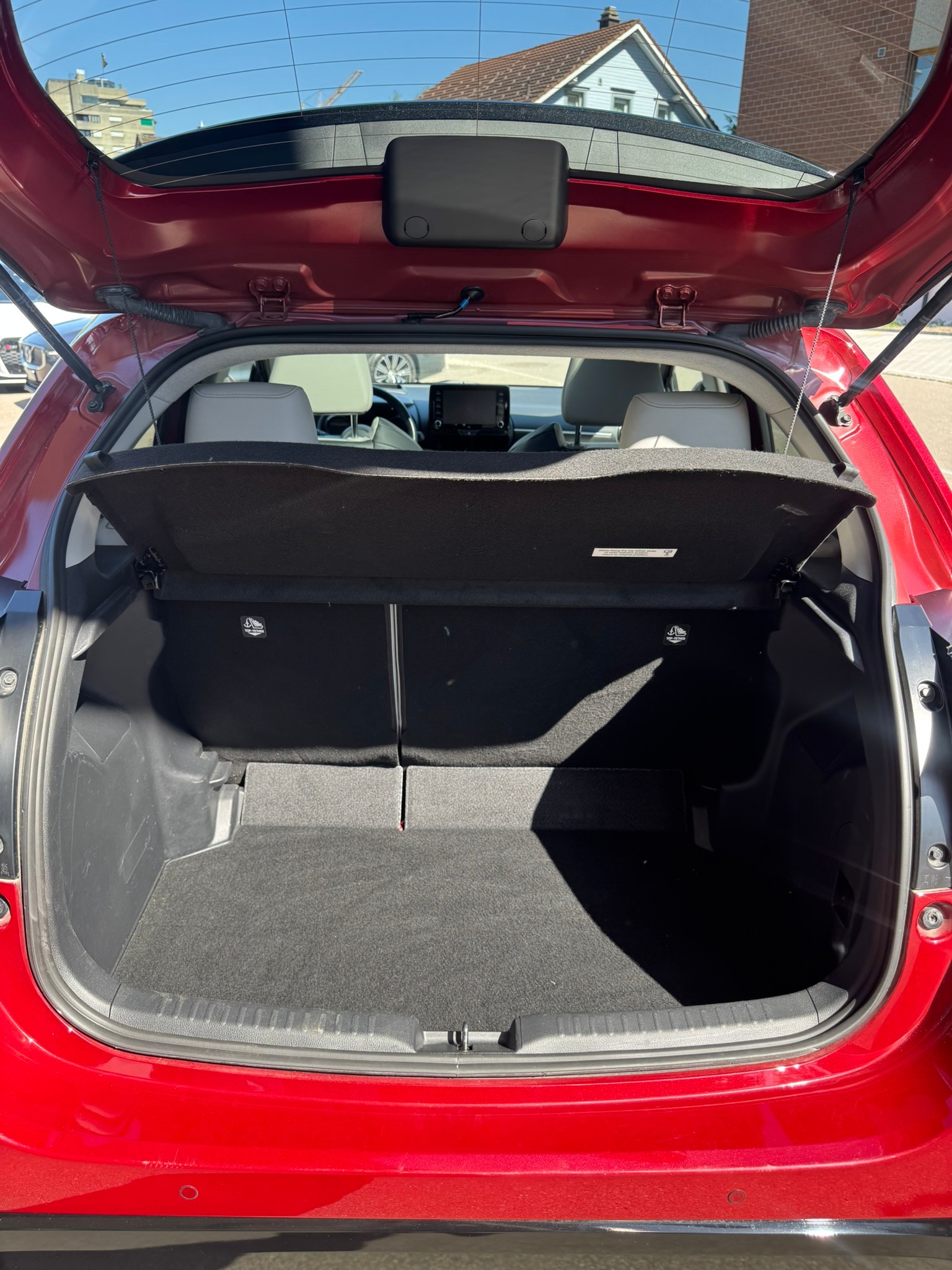 TOYOTA Yaris 1.5 Premium e-CVT-image-7