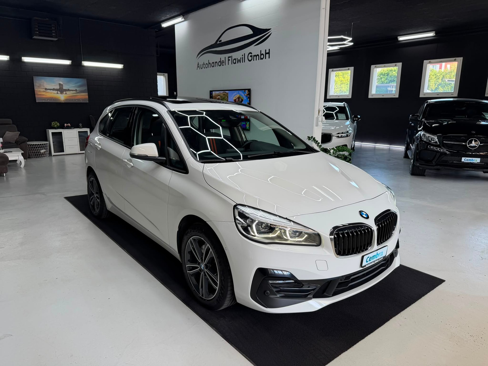 BMW 218d xDrive Active Tourer Steptronic Sport Line-image-0