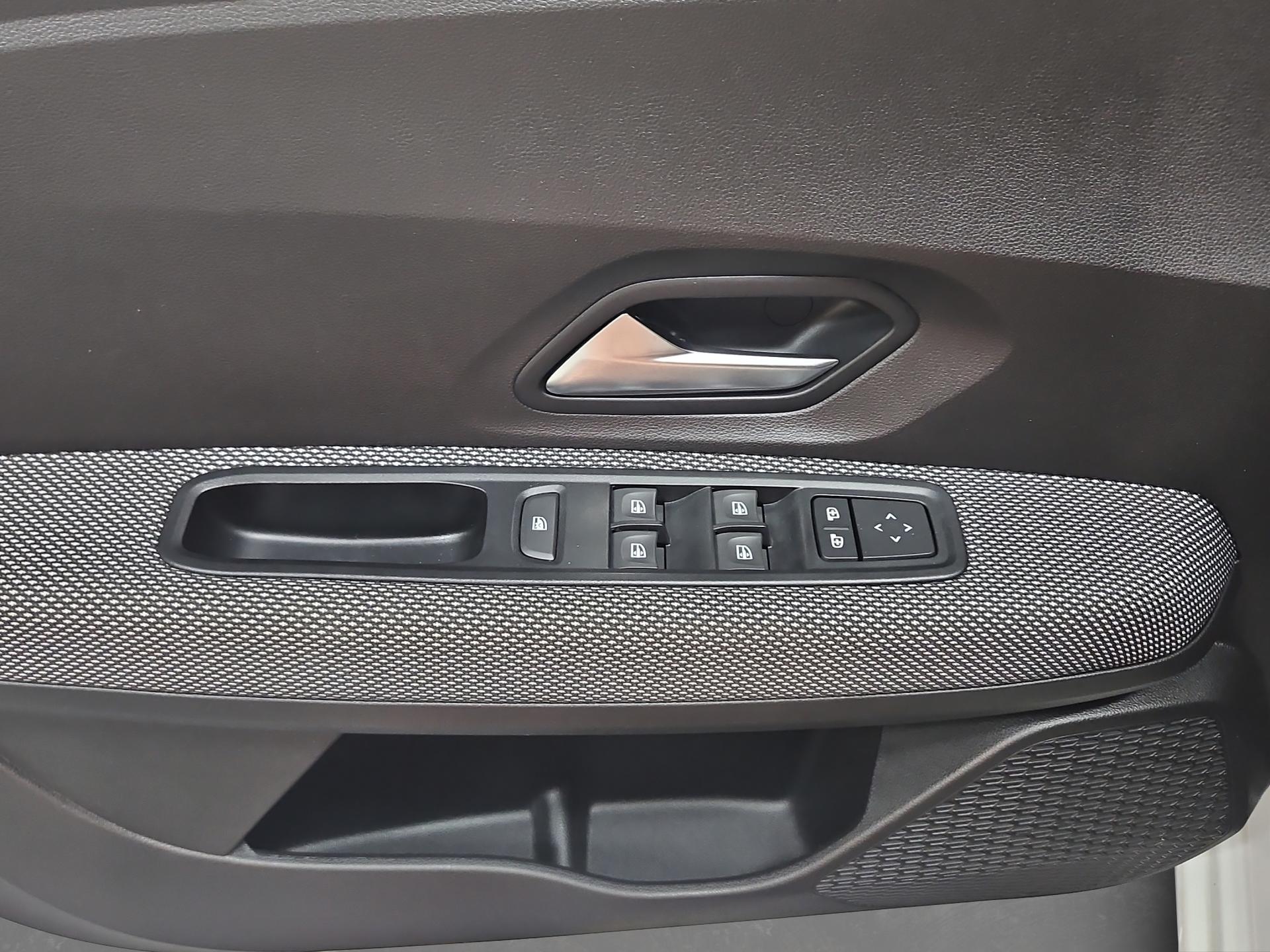 DACIA Sandero TCe 90 Comfort CVT-image-18
