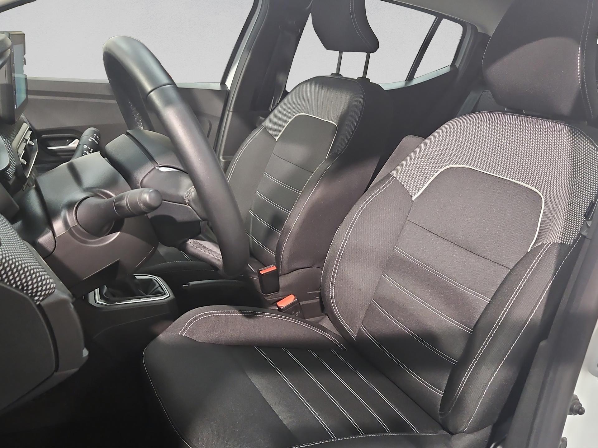 DACIA Sandero TCe 90 Comfort CVT-image-8