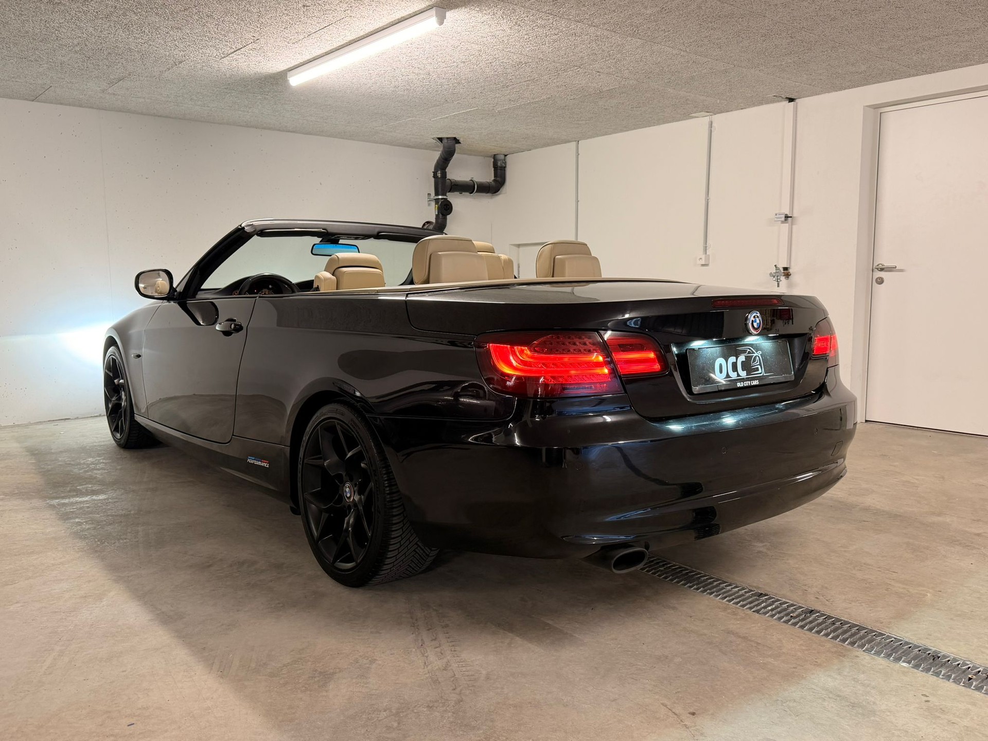 BMW 320d Cabriolet Steptronic-image-4