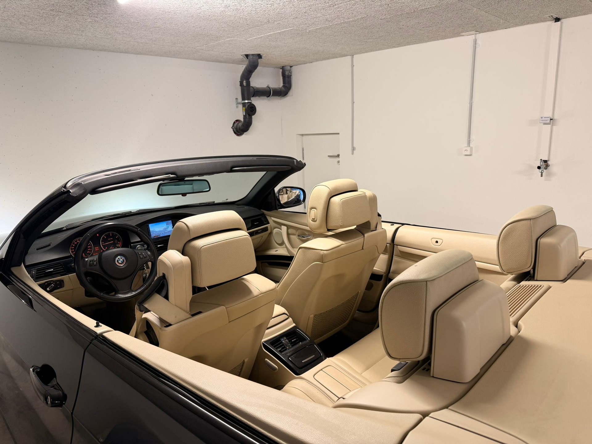 BMW 320d Cabriolet Steptronic-image-11