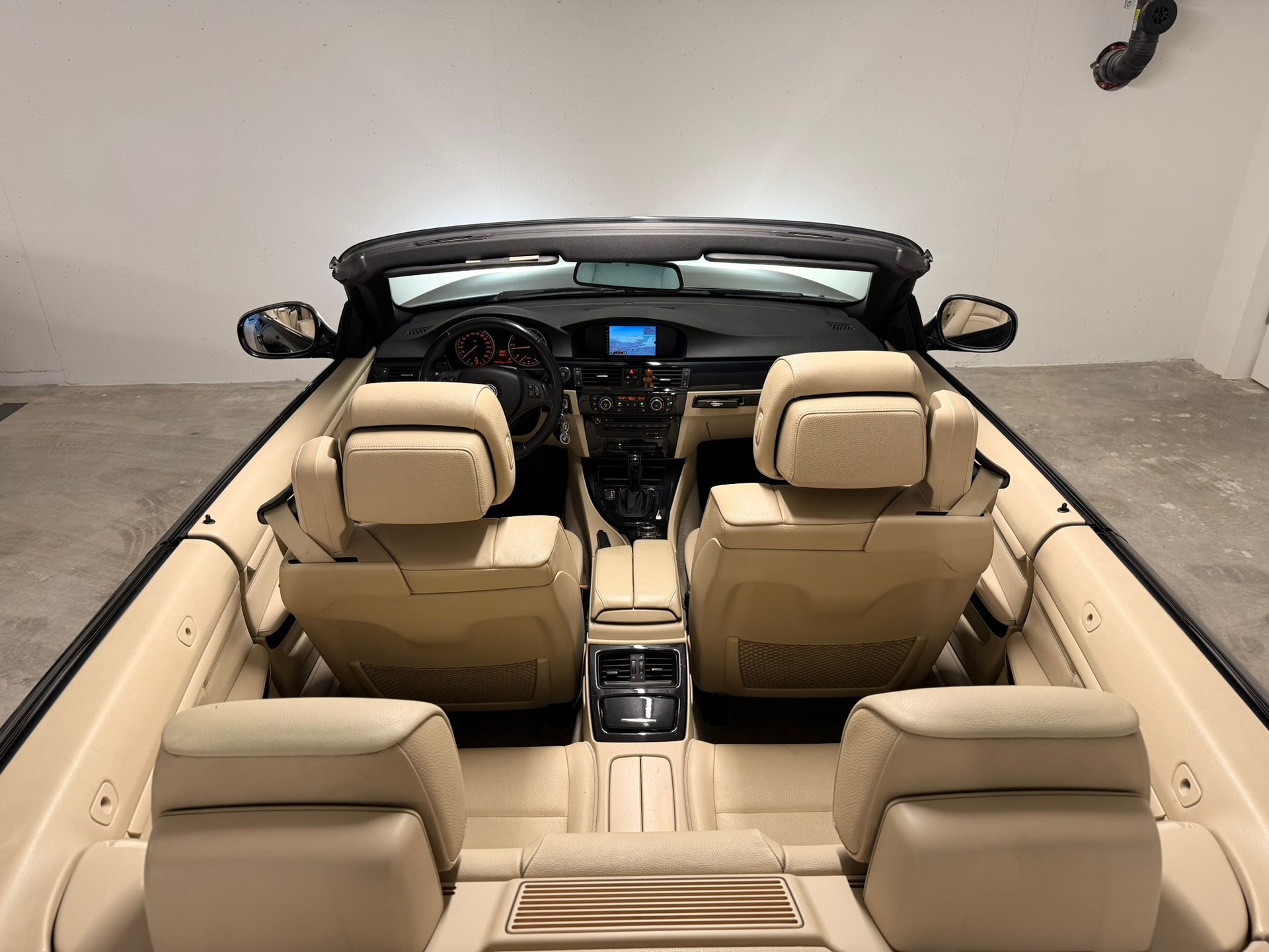BMW 320d Cabriolet Steptronic-image-13