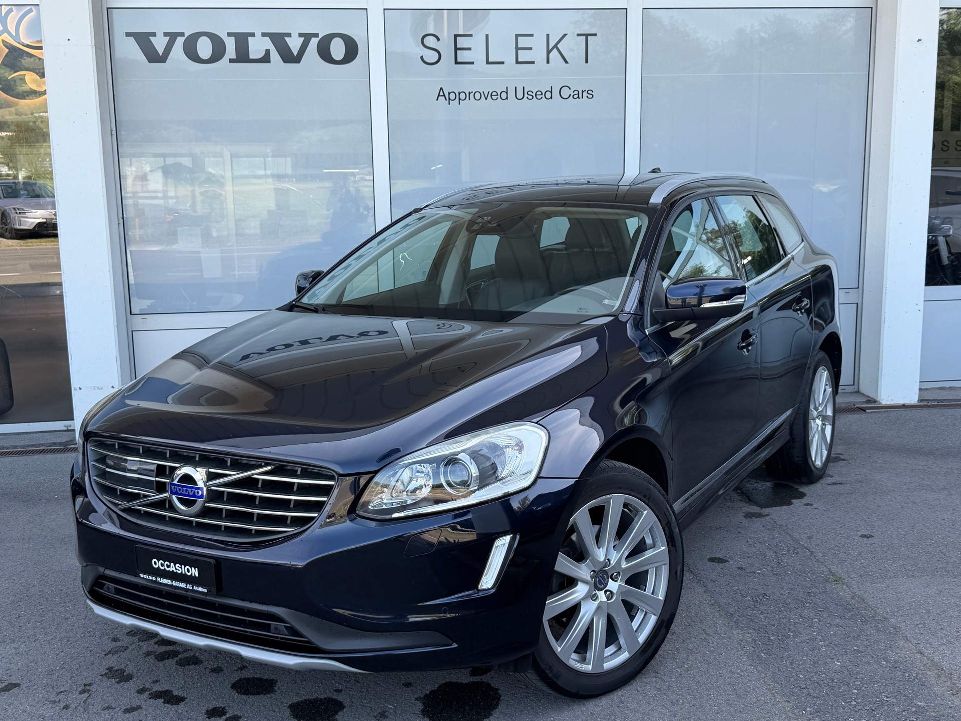 VOLVO XC60 D4 AWD Summum Geartronic-image-0