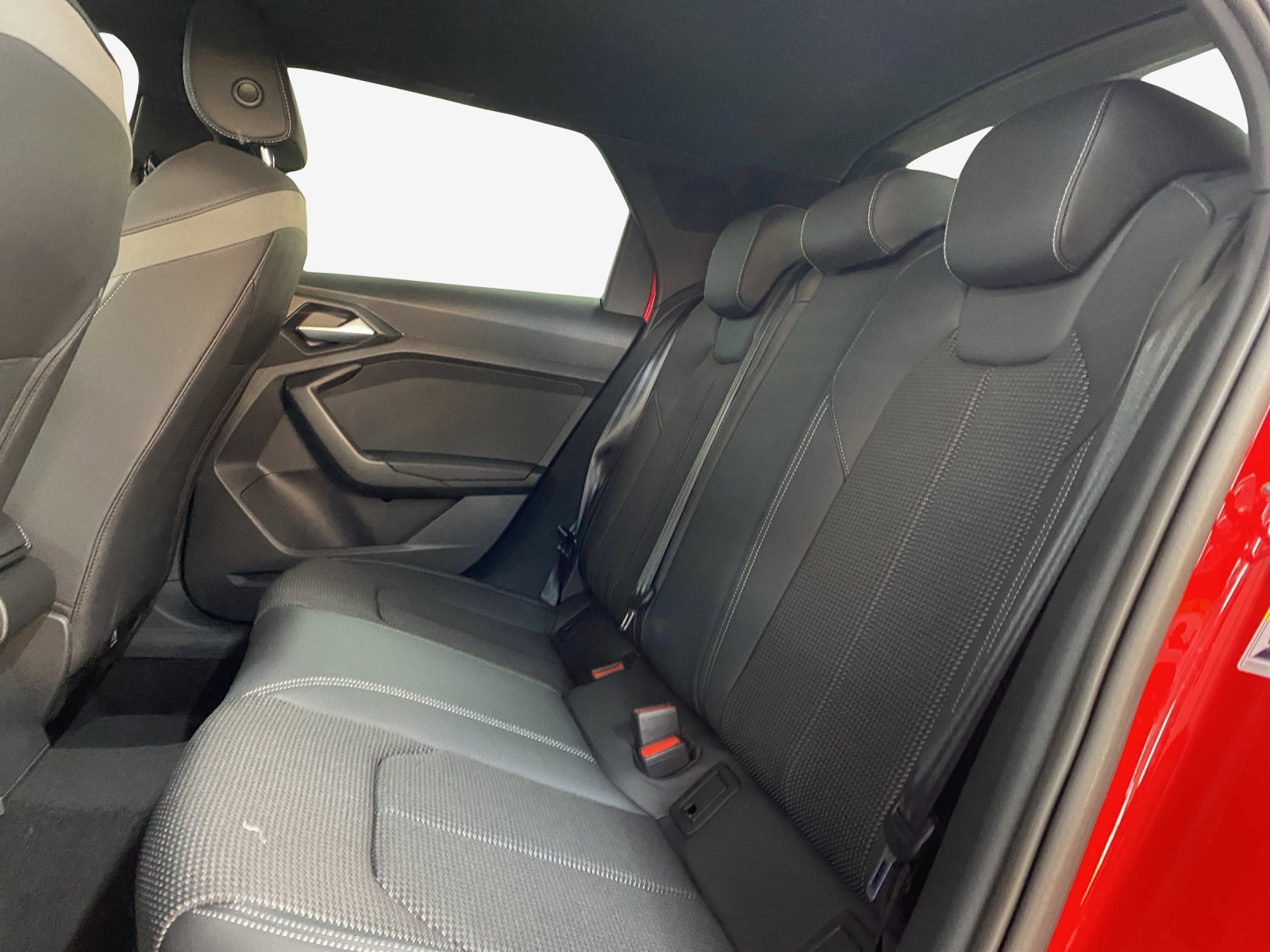 AUDI A1 Sportback 30 TFSI S Line S-tronic-image-11
