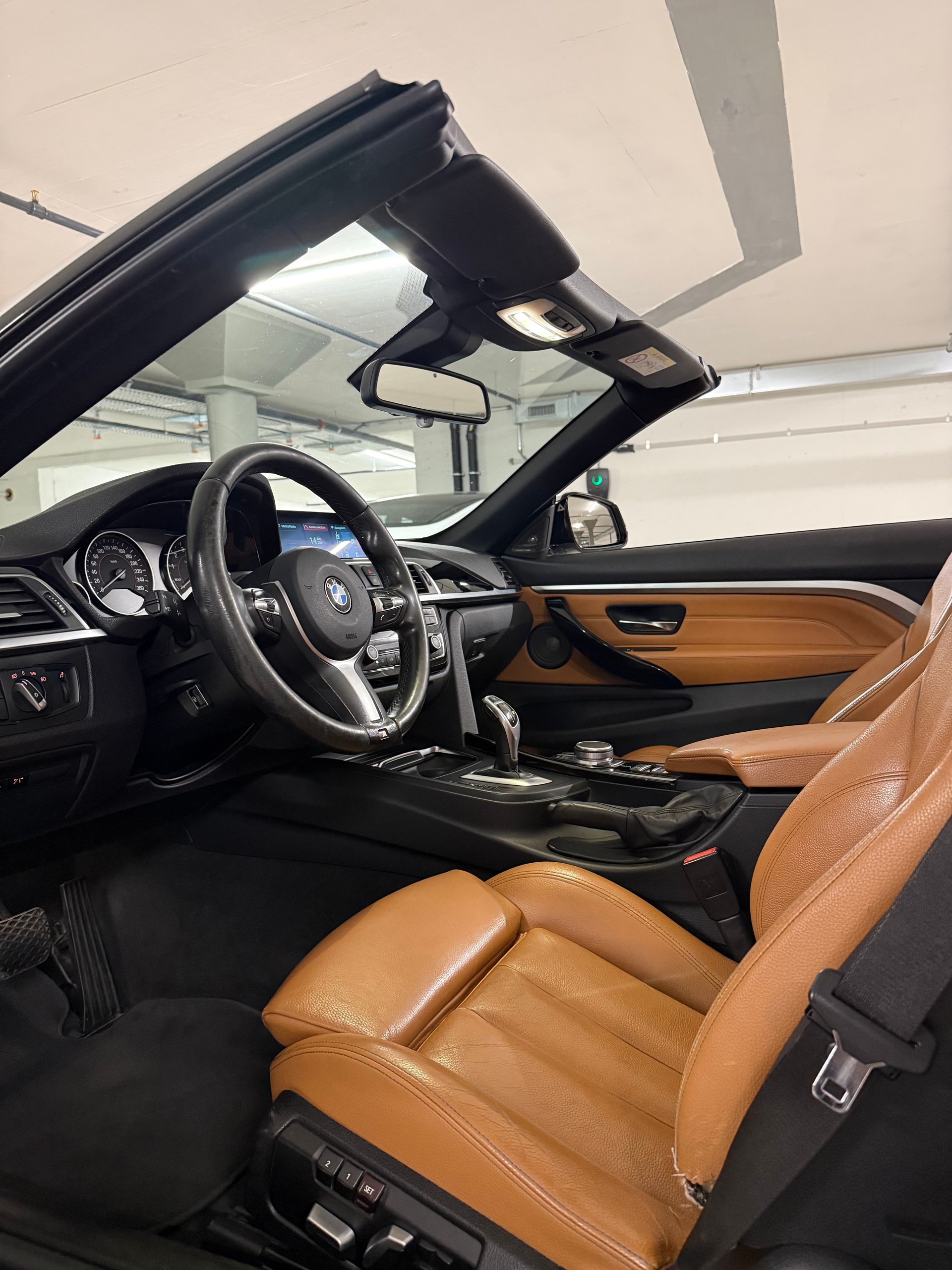 BMW 440i xDrive-image-4