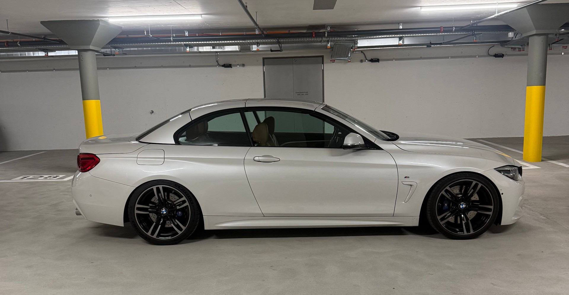 BMW 440i xDrive-image-3