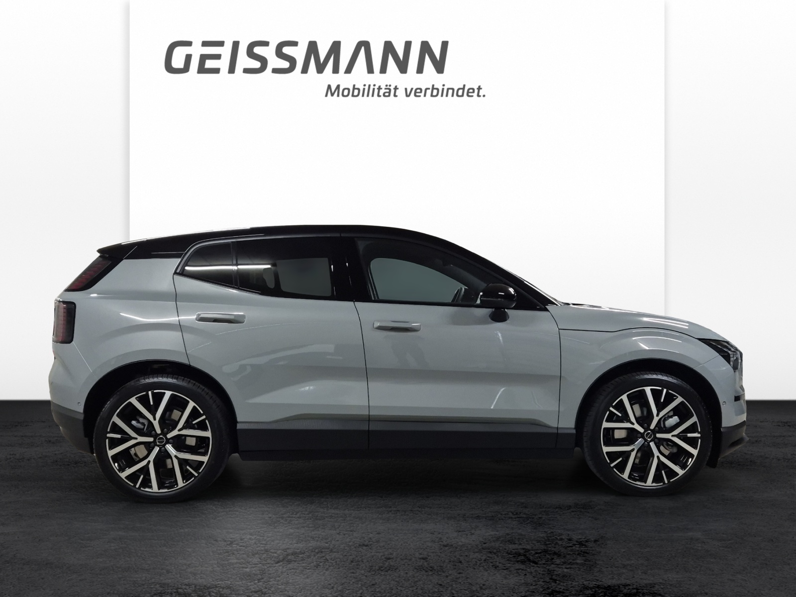 VOLVO EX30 E60 Twin Ultra Performance AWD-image-3