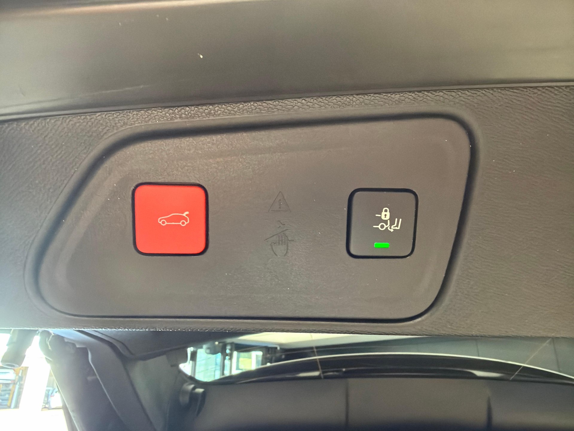 PEUGEOT 3008 1.2 PureTech GT-image-12