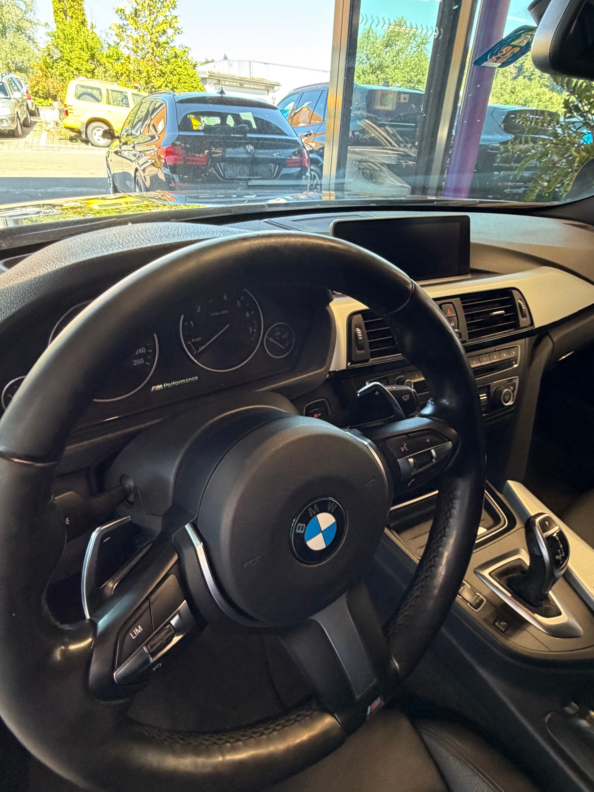 BMW 335i xDrive Touring Steptronic-image-14