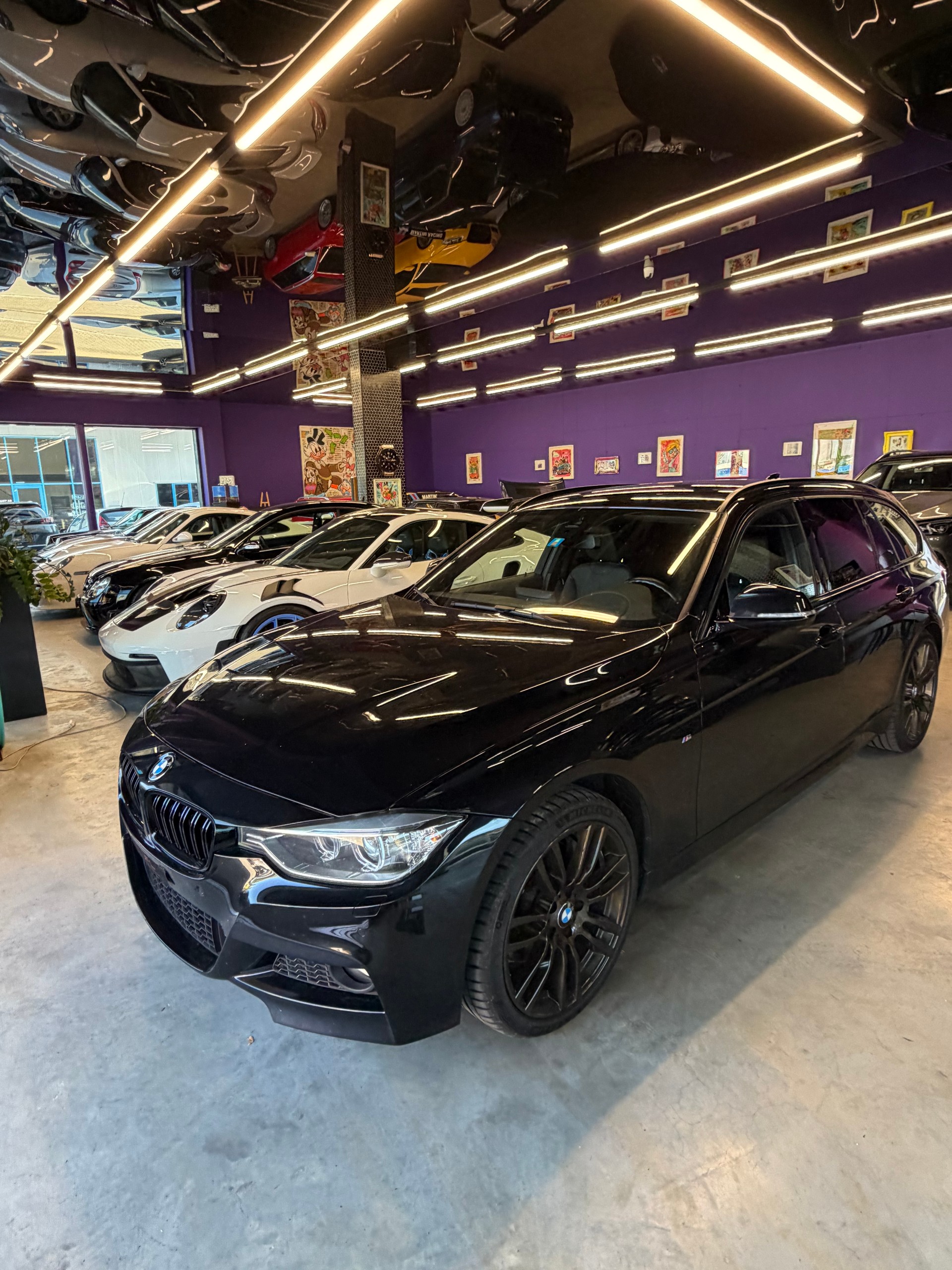 BMW 335i xDrive Touring Steptronic-image-2