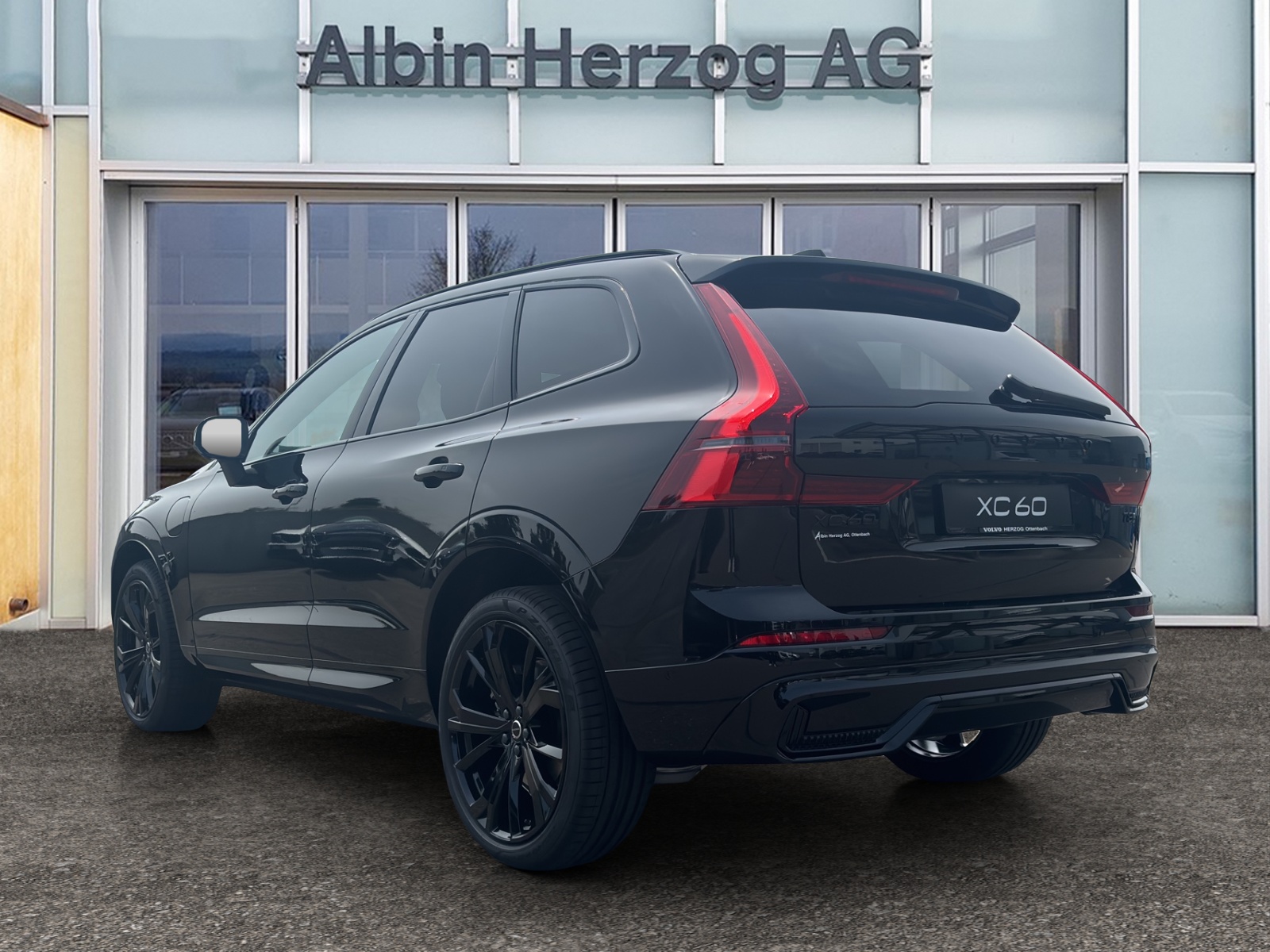VOLVO XC60 2.0 T8 TE Black Edition eAWD-image-2