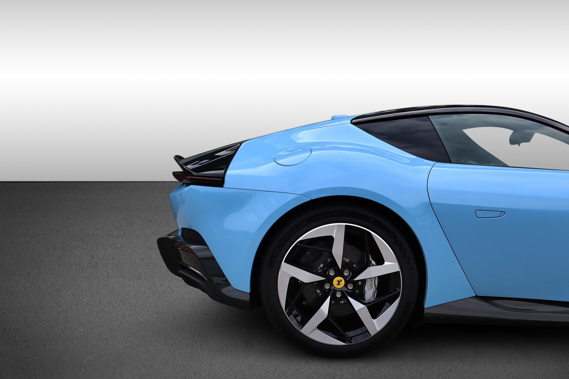 FERRARI 12 Cilindri-image-7