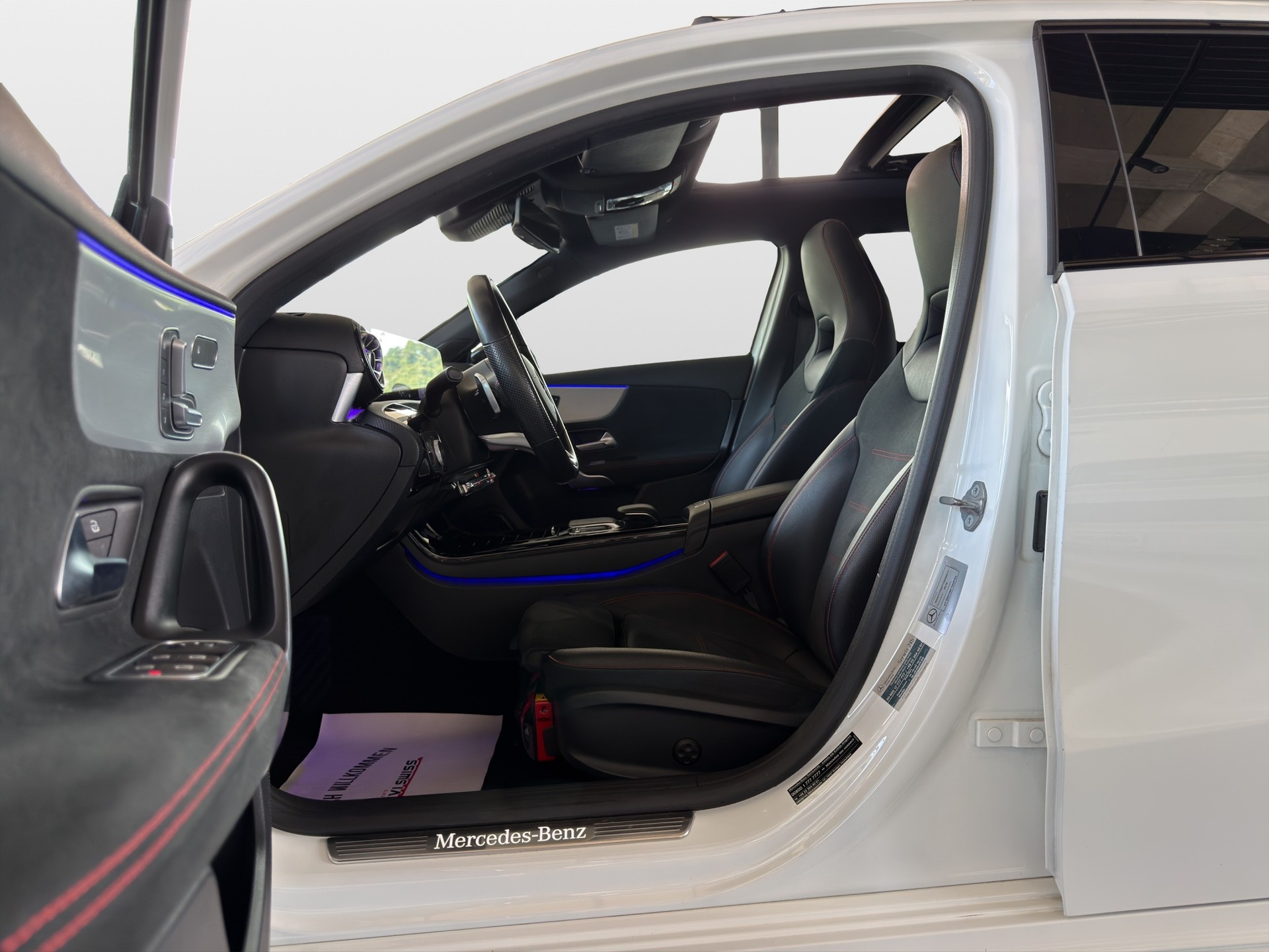 MERCEDES-BENZ A 250 4Matic AMG Line 4Matic 7G-DCT-image-9