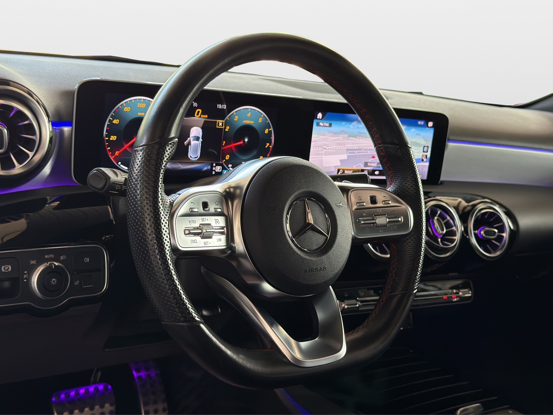 MERCEDES-BENZ A 250 4Matic AMG Line 4Matic 7G-DCT-image-10
