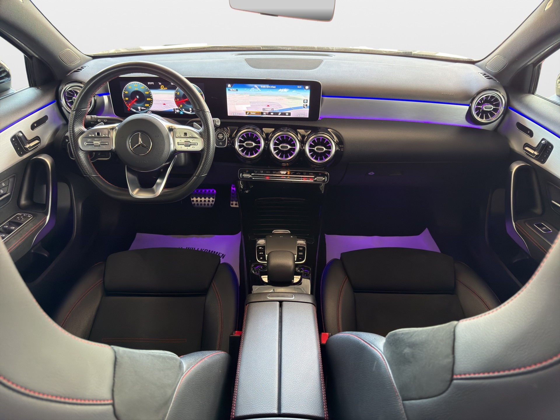 MERCEDES-BENZ A 250 4Matic AMG Line 4Matic 7G-DCT-image-14