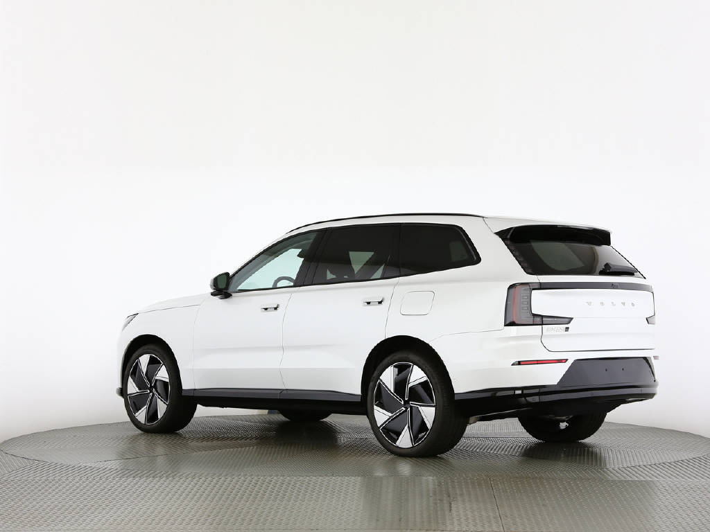 VOLVO EX90 Twin Plus AWD-image-29