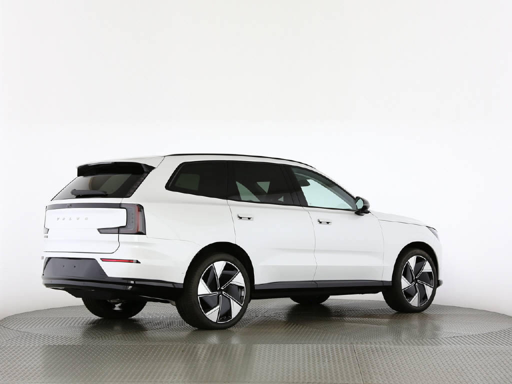 VOLVO EX90 Twin Plus AWD-image-13