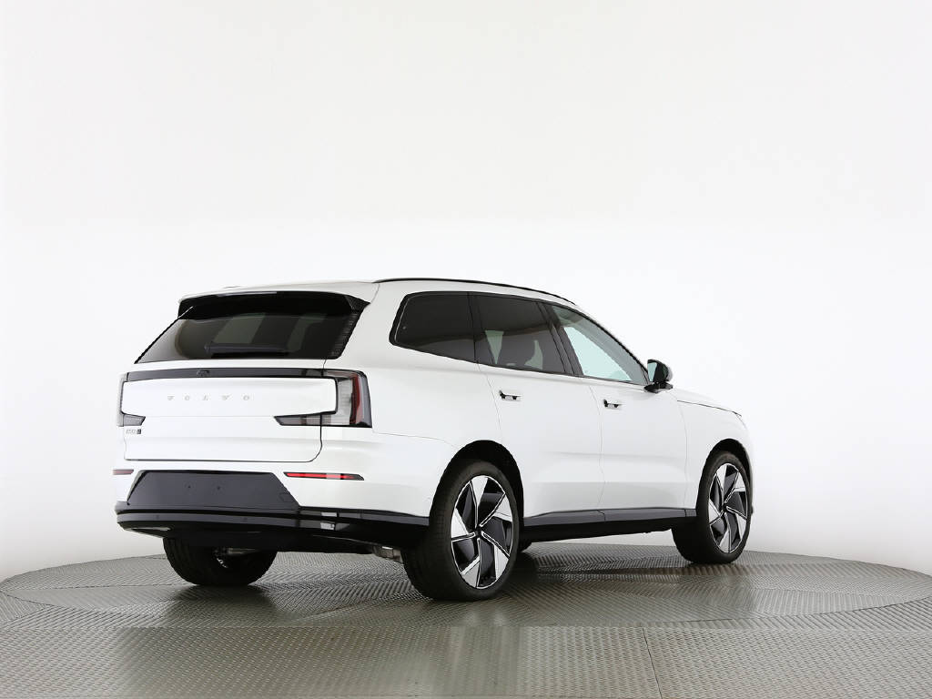 VOLVO EX90 Twin Plus AWD-image-12
