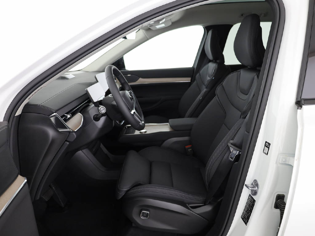 VOLVO EX90 Twin Plus AWD-image-1