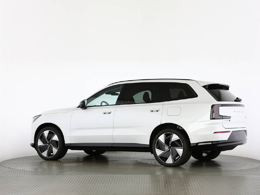 VOLVO EX90 Twin Plus AWD-image-24