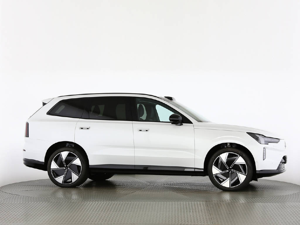 VOLVO EX90 Twin Plus AWD-image-16
