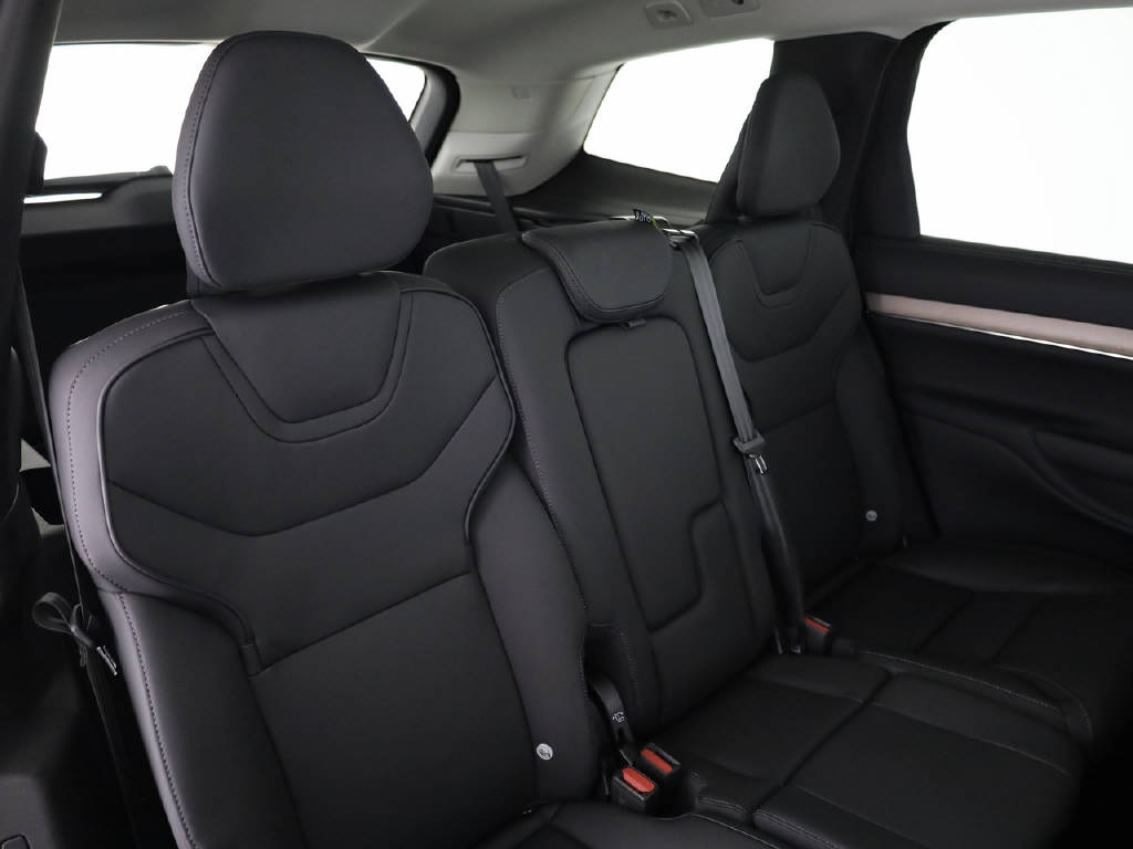 VOLVO EX90 Twin Plus AWD-image-7