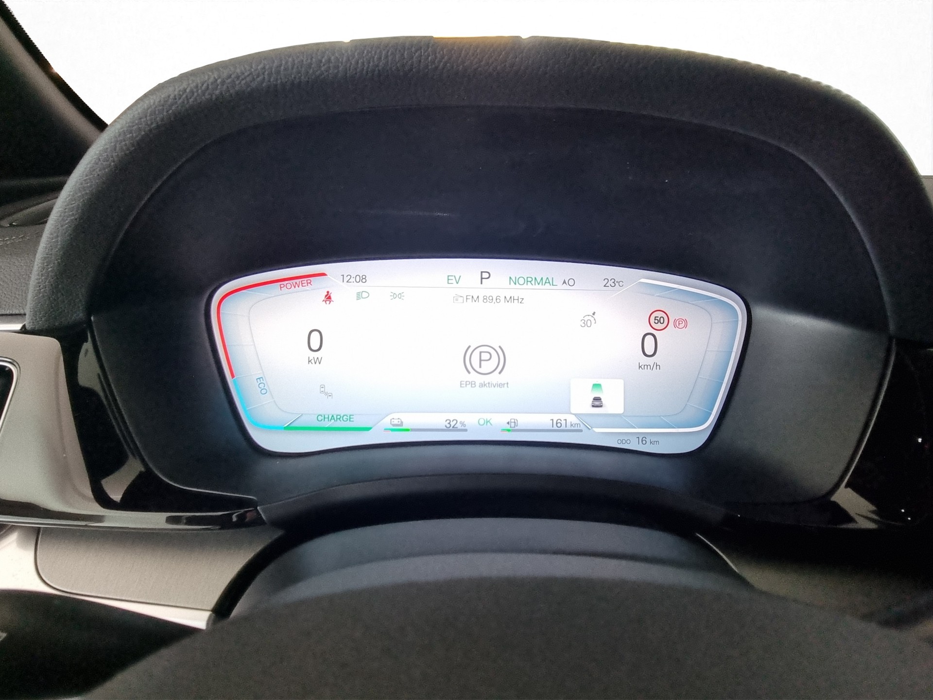 BYD Seal U DM-i Comfort FWD-image-10