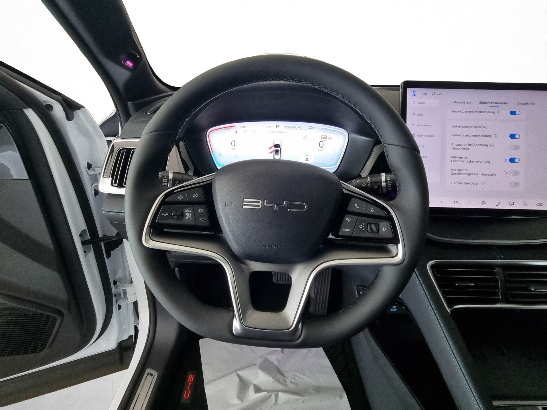 BYD Seal U DM-i Comfort FWD-image-8
