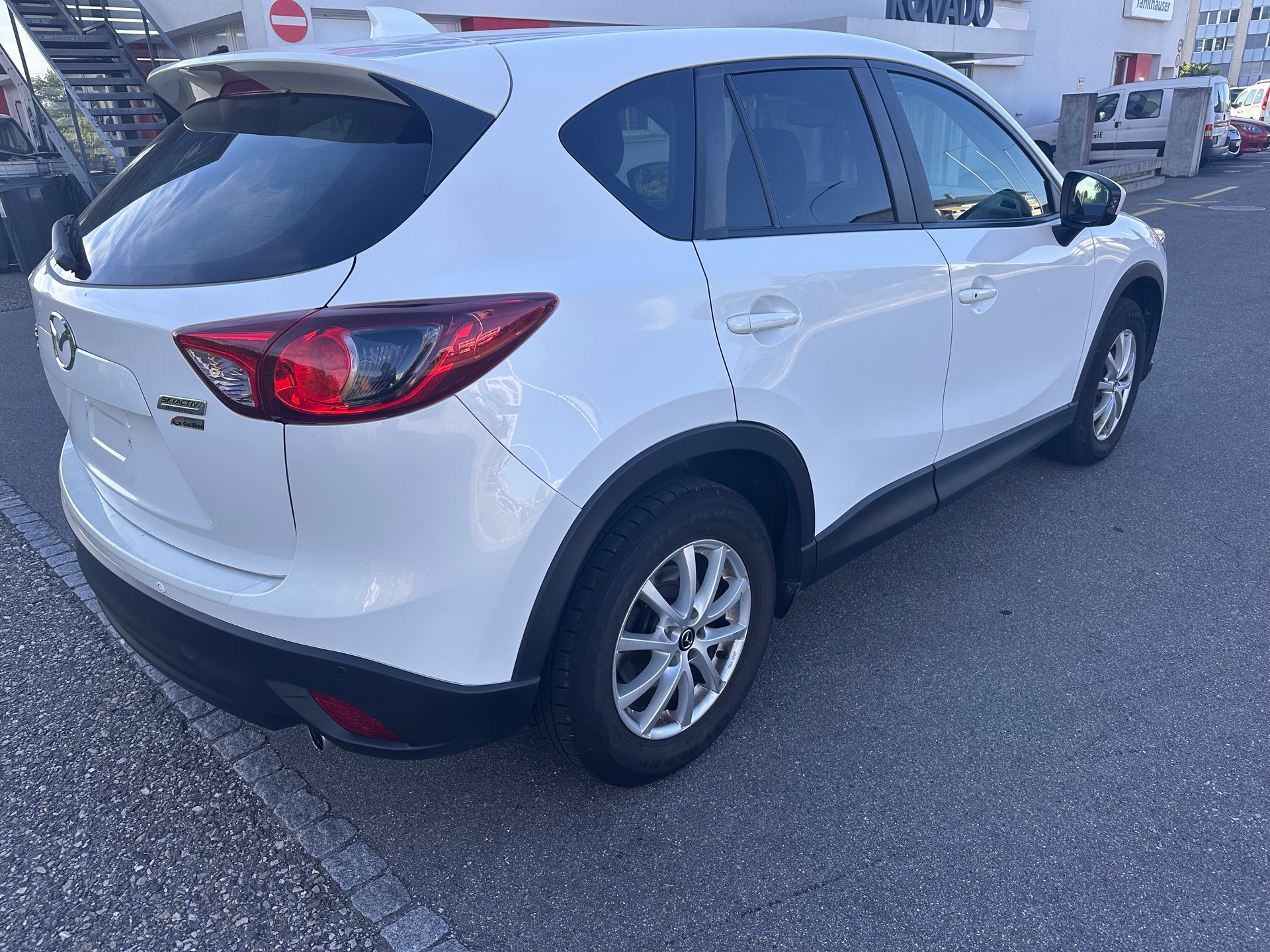 MAZDA CX-5 2.2 D HP Revolution AWD Automatic-image-3