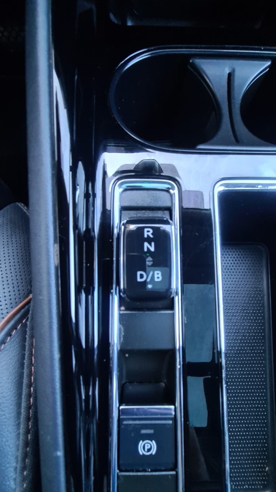 SKODA Enyaq iV 80 SportLine ** Voll-Leder ** Gr-Navi ** RF-Kamera ** Sitzmemory ** Anh-Kupplung ** Panorama-Glasdach ** Ab MFK **-image-16