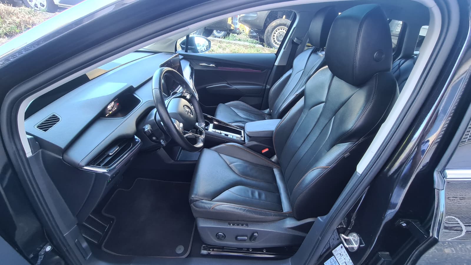 SKODA Enyaq iV 80 SportLine ** Voll-Leder ** Gr-Navi ** RF-Kamera ** Sitzmemory ** Anh-Kupplung ** Panorama-Glasdach ** Ab MFK **-image-18