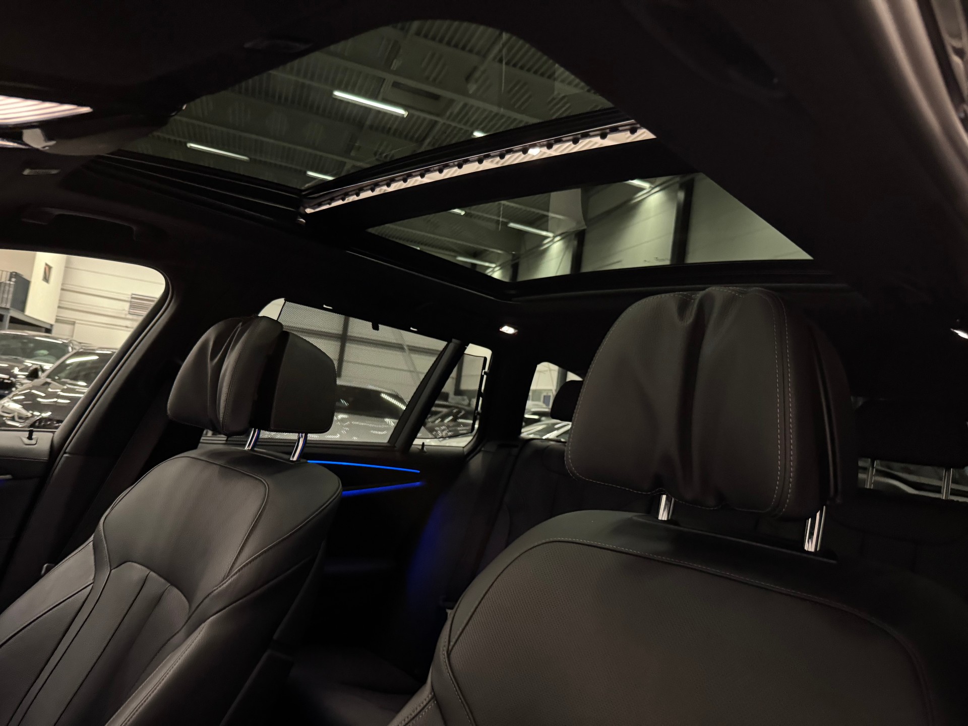 BMW 540d xDrive 48V Touring M Sport Steptronic-image-18
