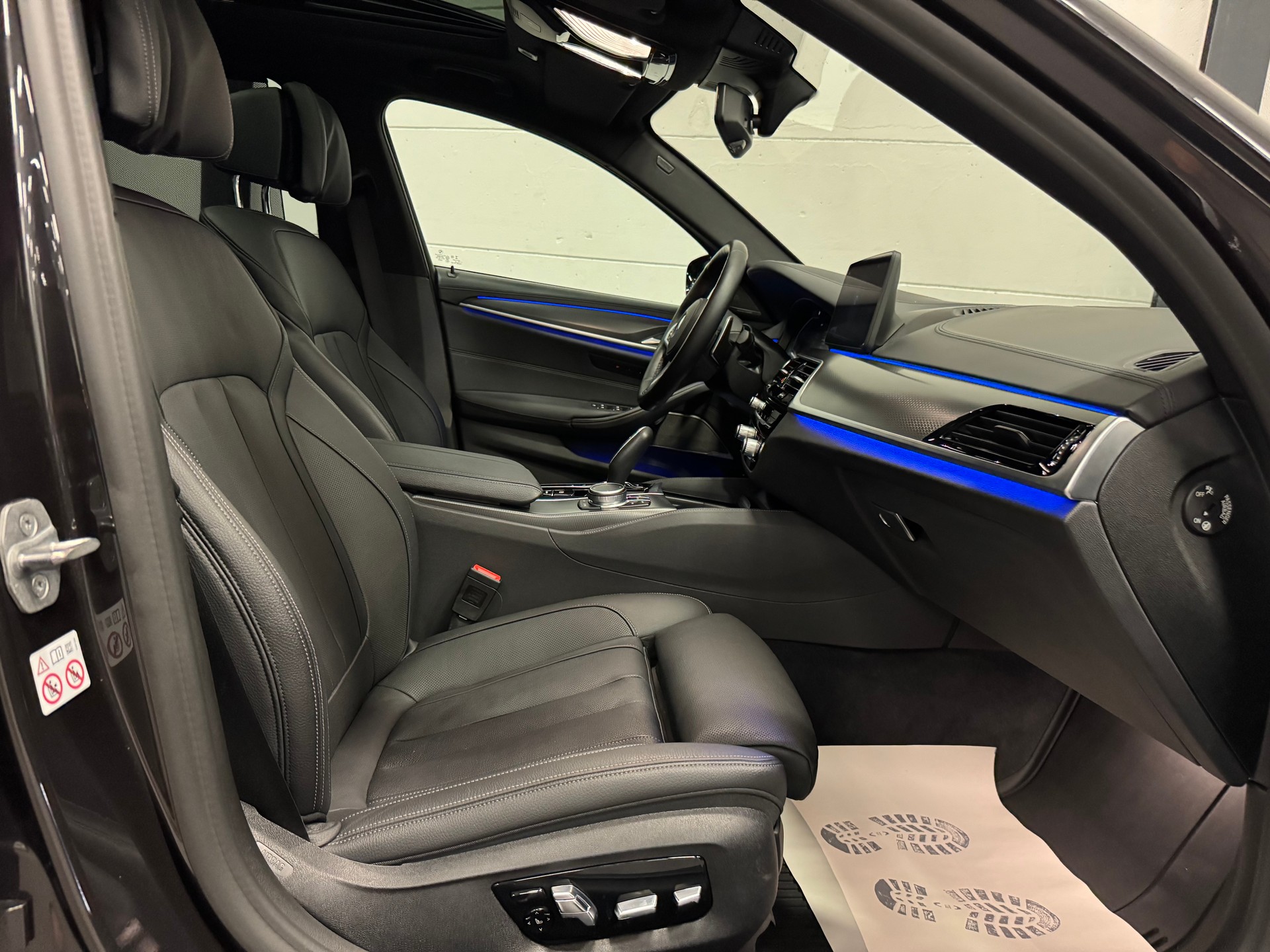 BMW 540d xDrive 48V Touring M Sport Steptronic-image-20