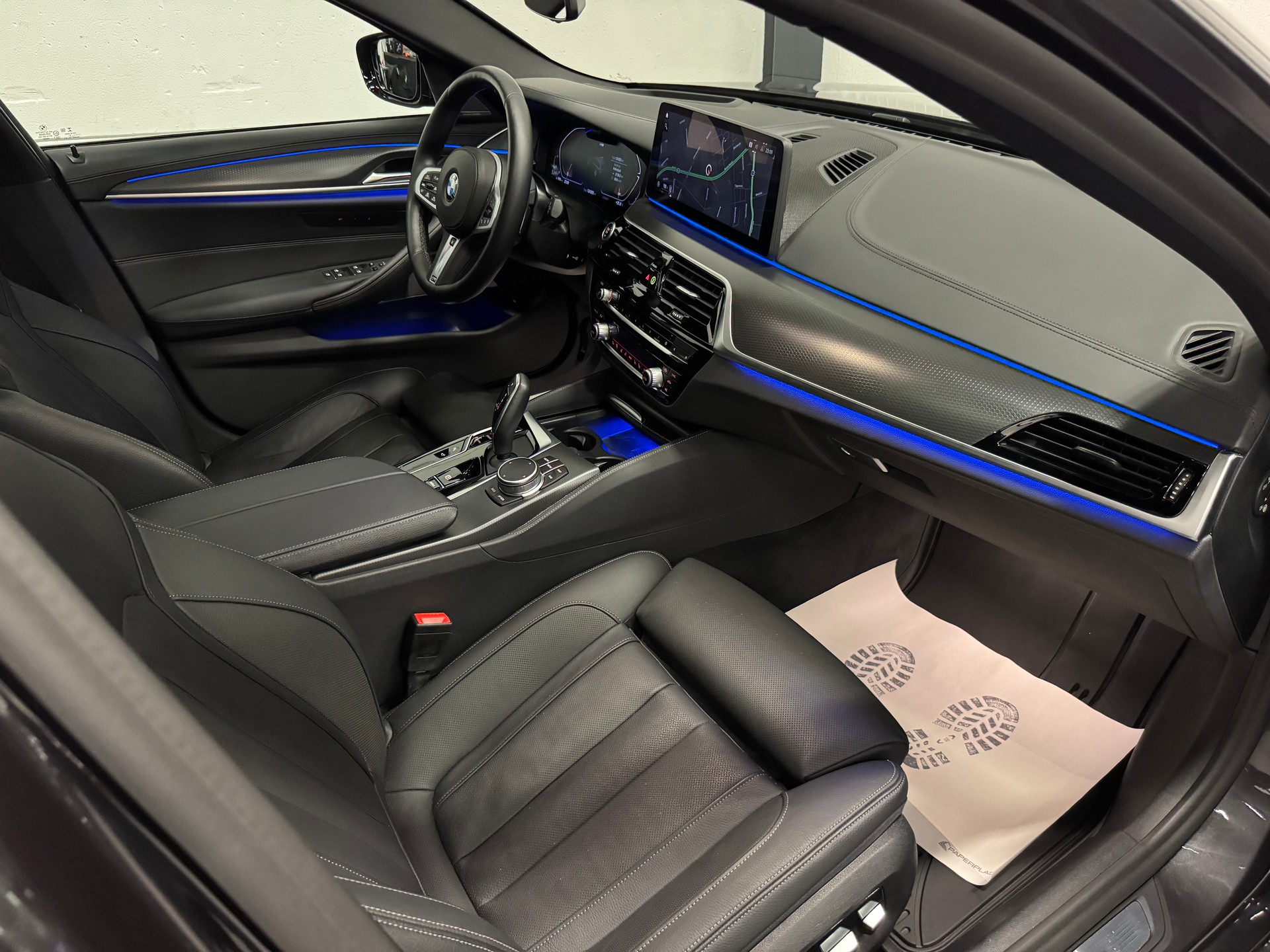 BMW 540d xDrive 48V Touring M Sport Steptronic-image-19