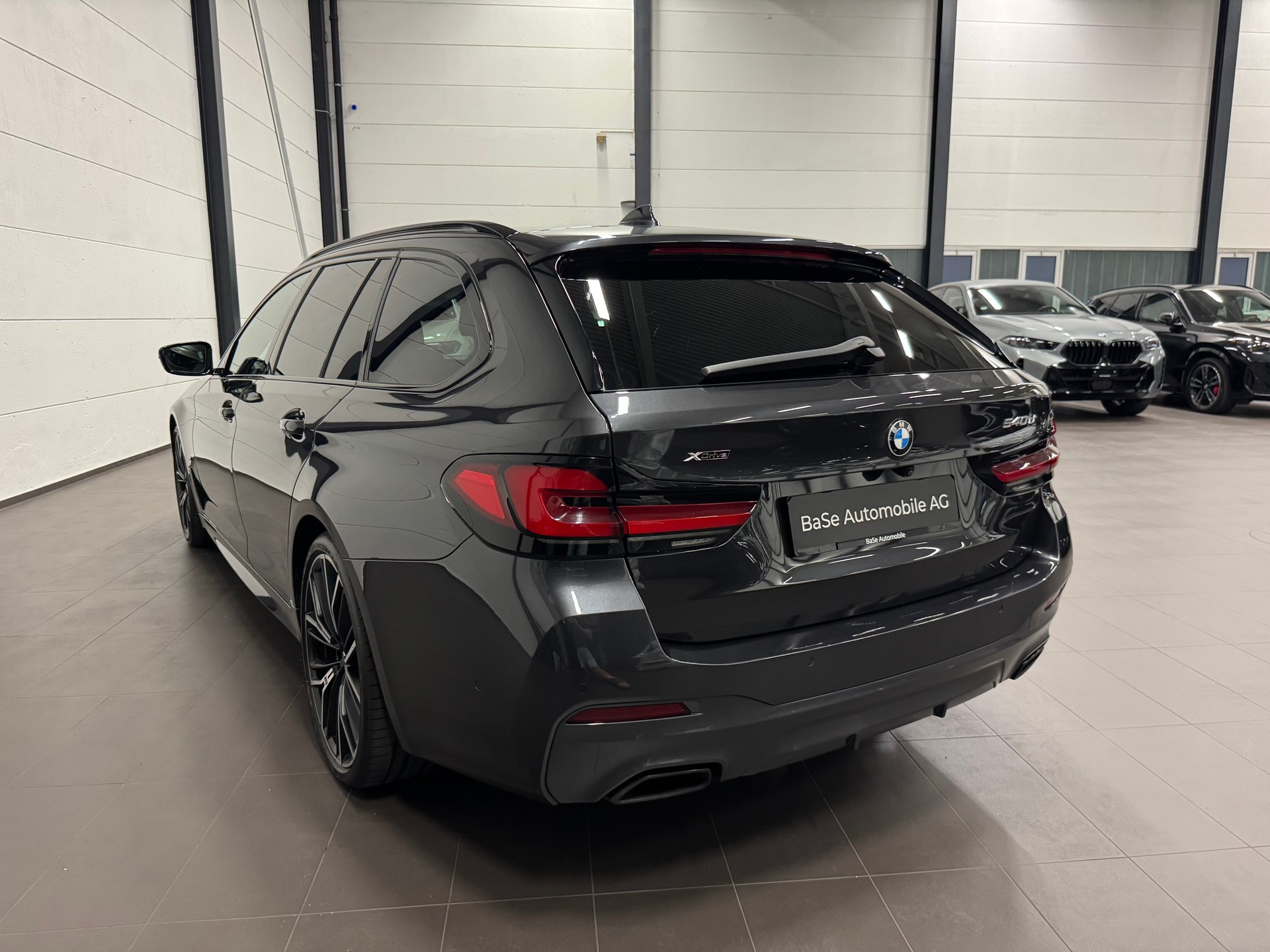 BMW 540d xDrive 48V Touring M Sport Steptronic-image-14