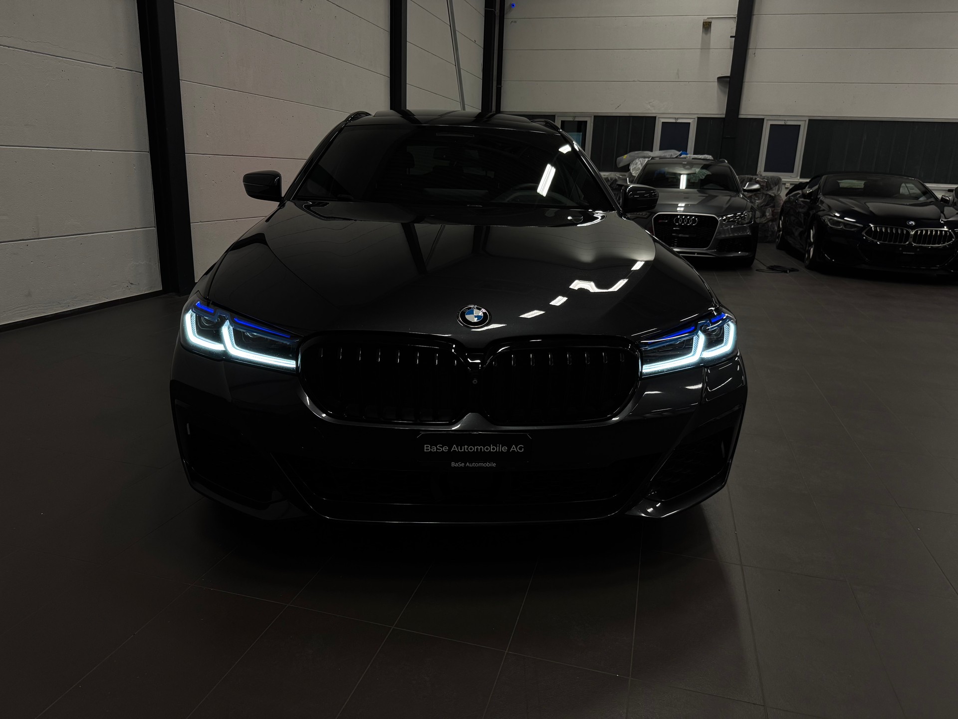 BMW 540d xDrive 48V Touring M Sport Steptronic-image-7