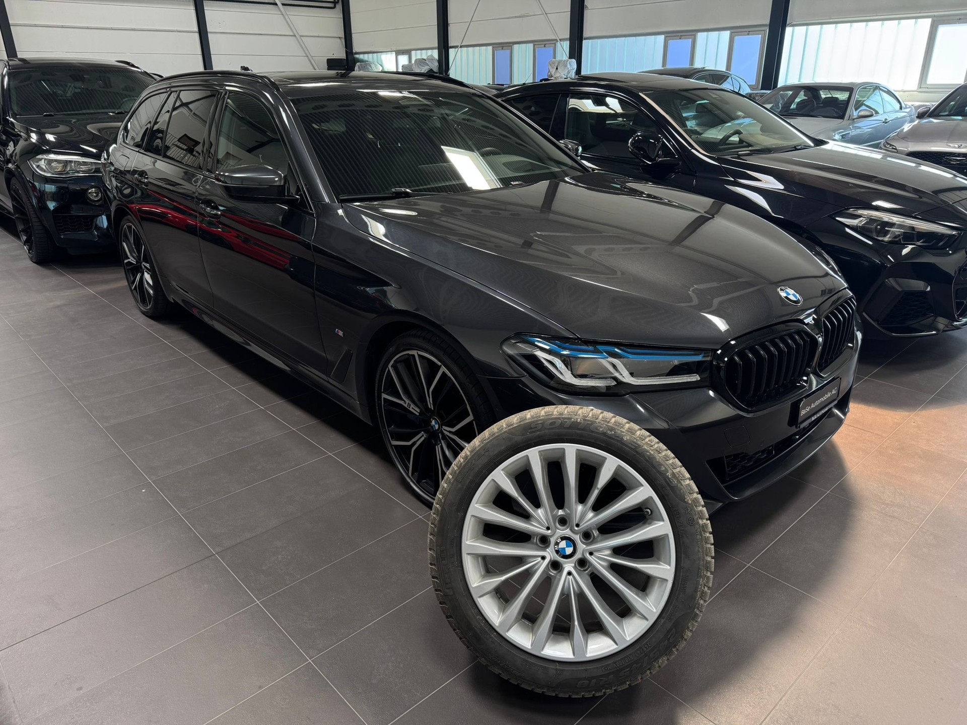 BMW 540d xDrive 48V Touring M Sport Steptronic-image-30
