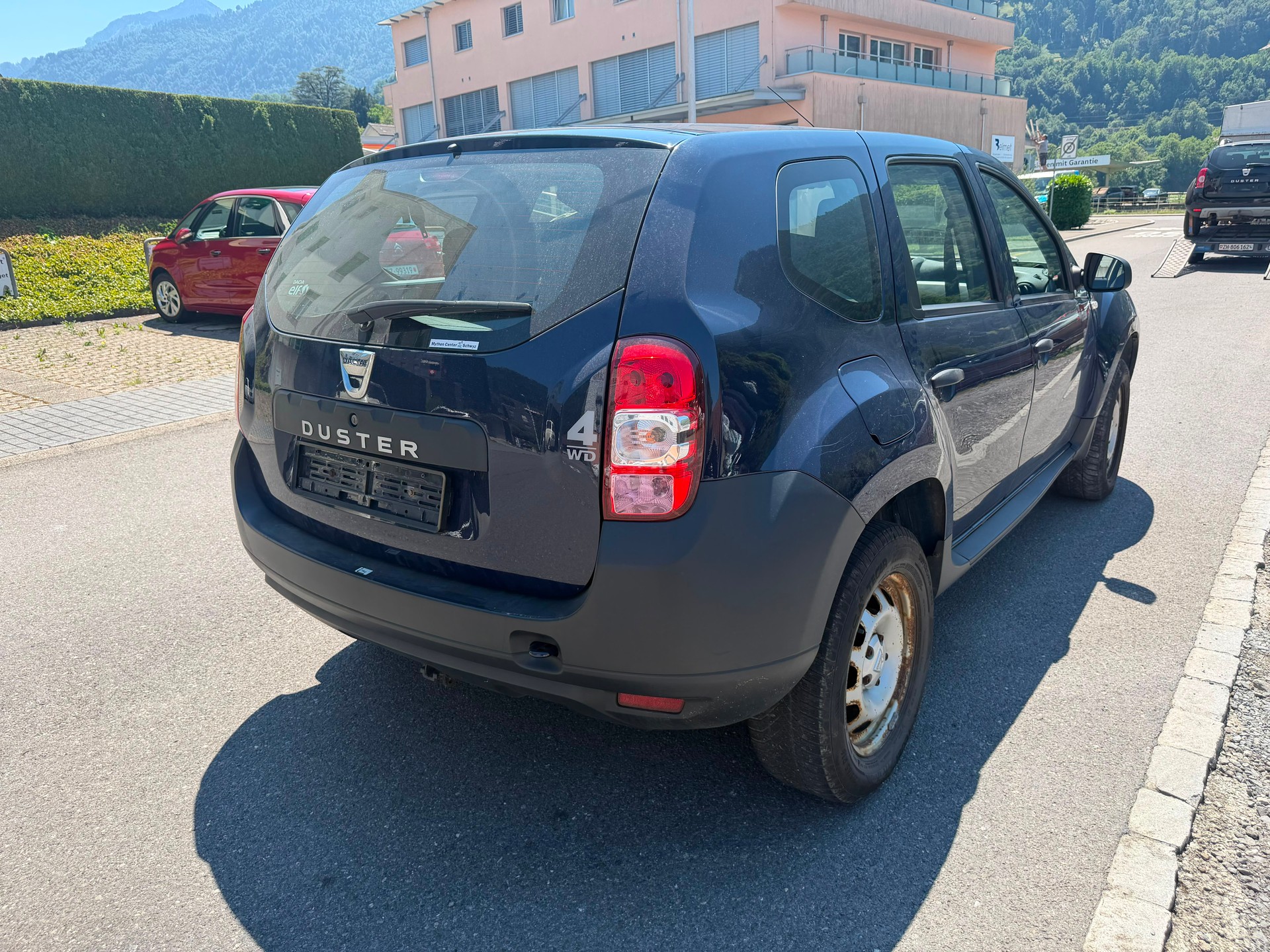 DACIA Duster 1.6 Celebration 4x4-image-3